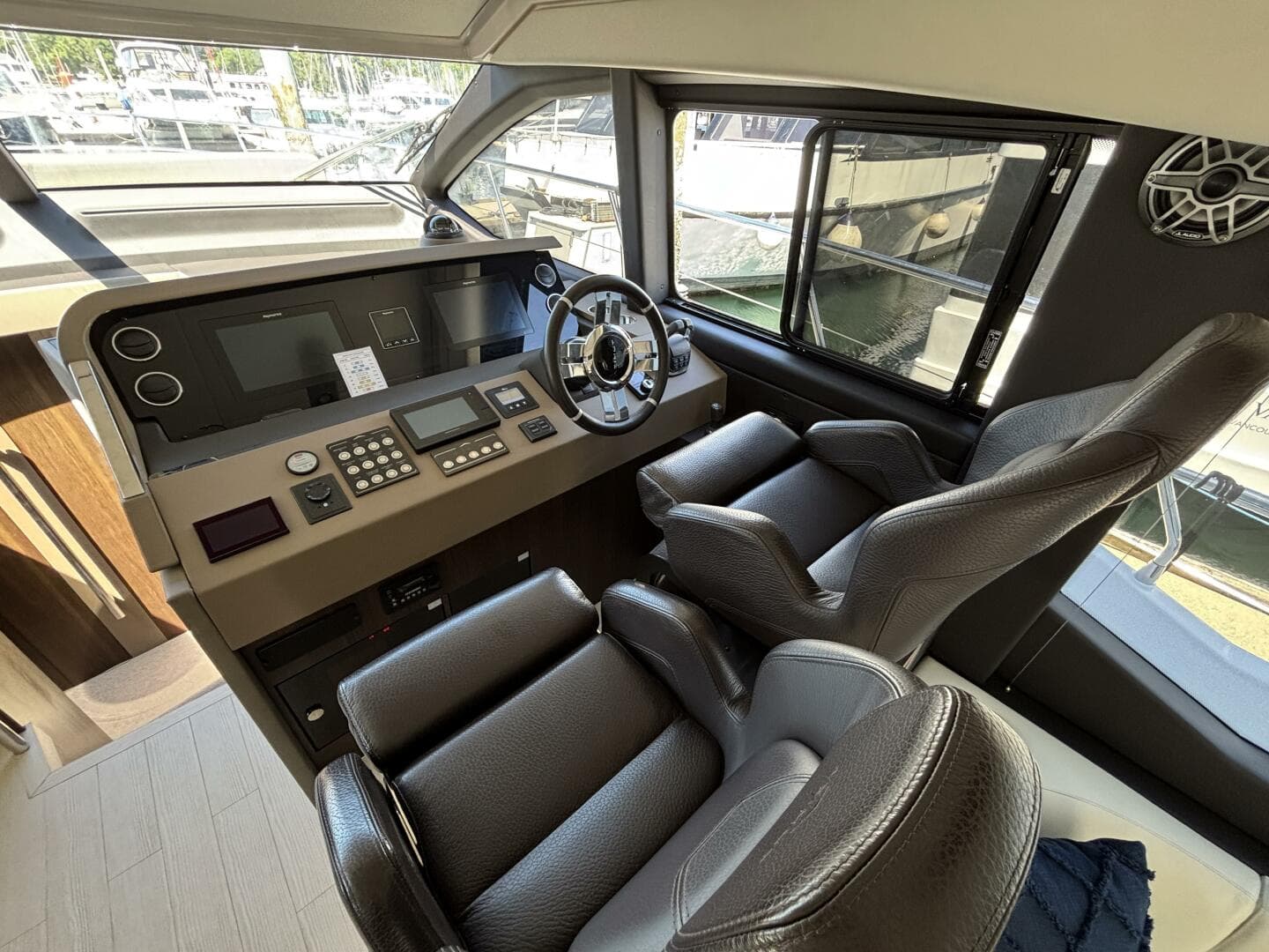 2019 Azimut 50 — photo 18