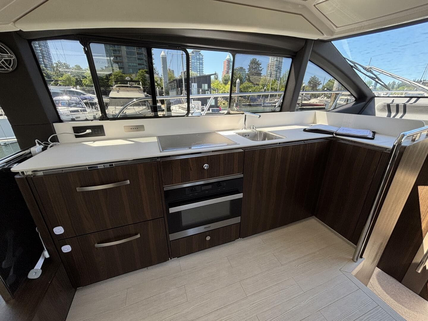 2019 Azimut 50 — photo 15