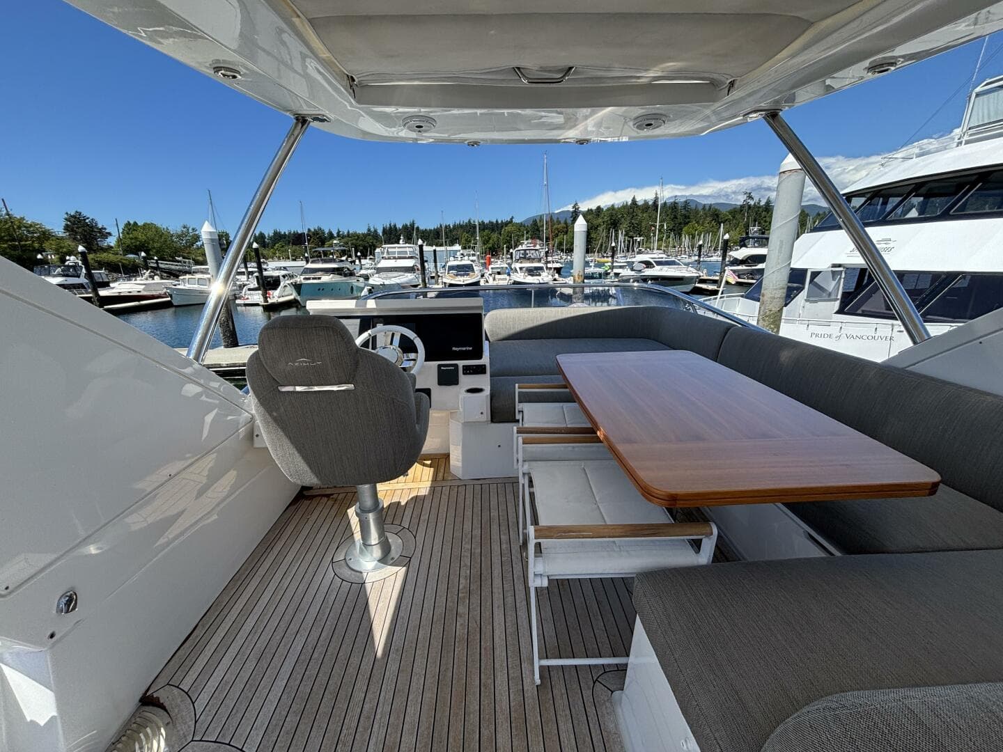 2019 Azimut 50 — photo 38