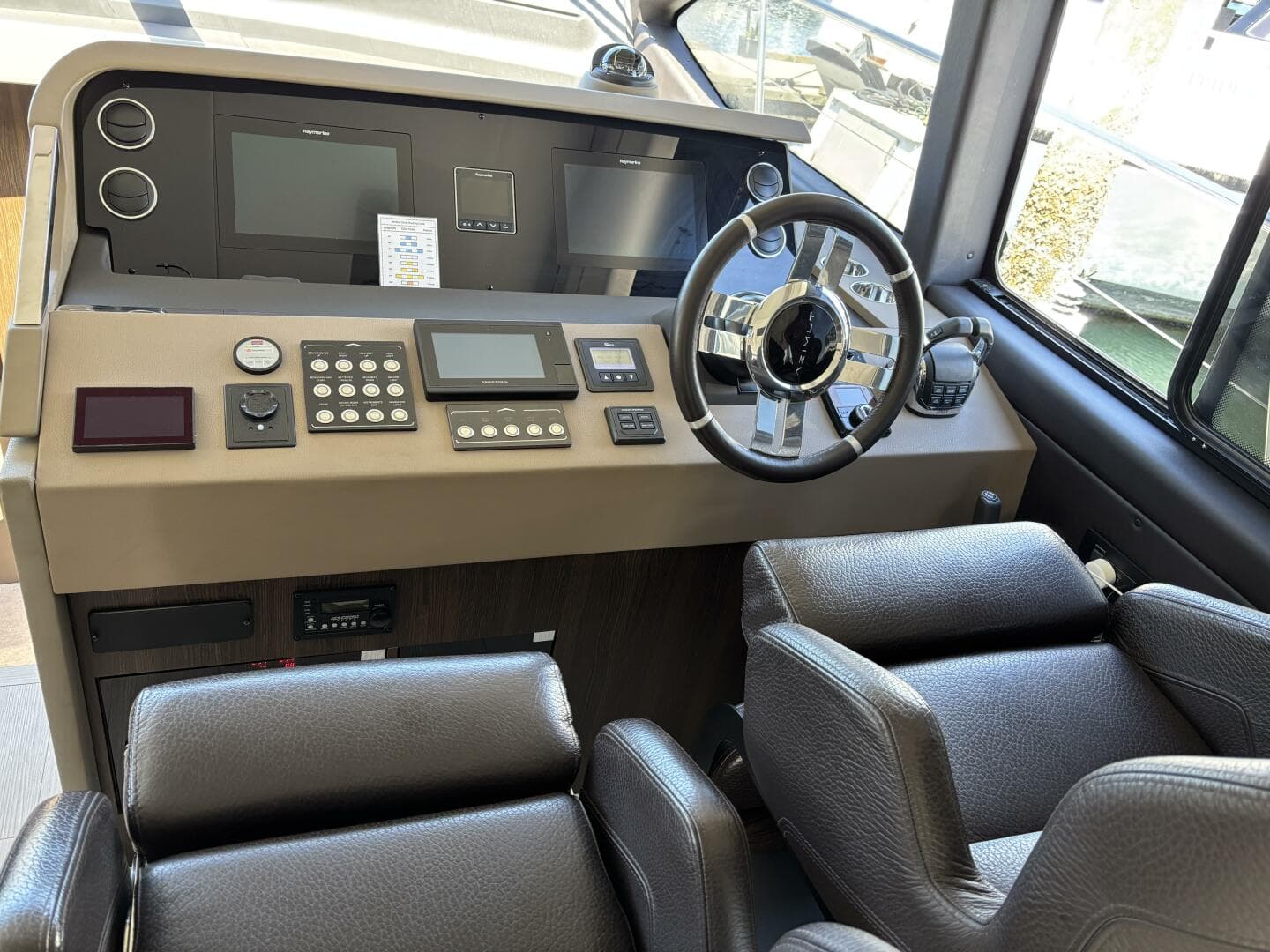 2019 Azimut 50 — photo 17