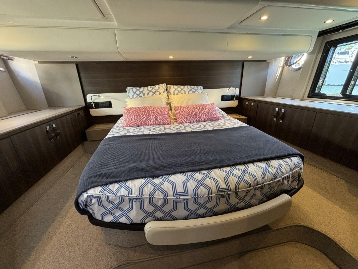 2019 Azimut 50 — photo 19