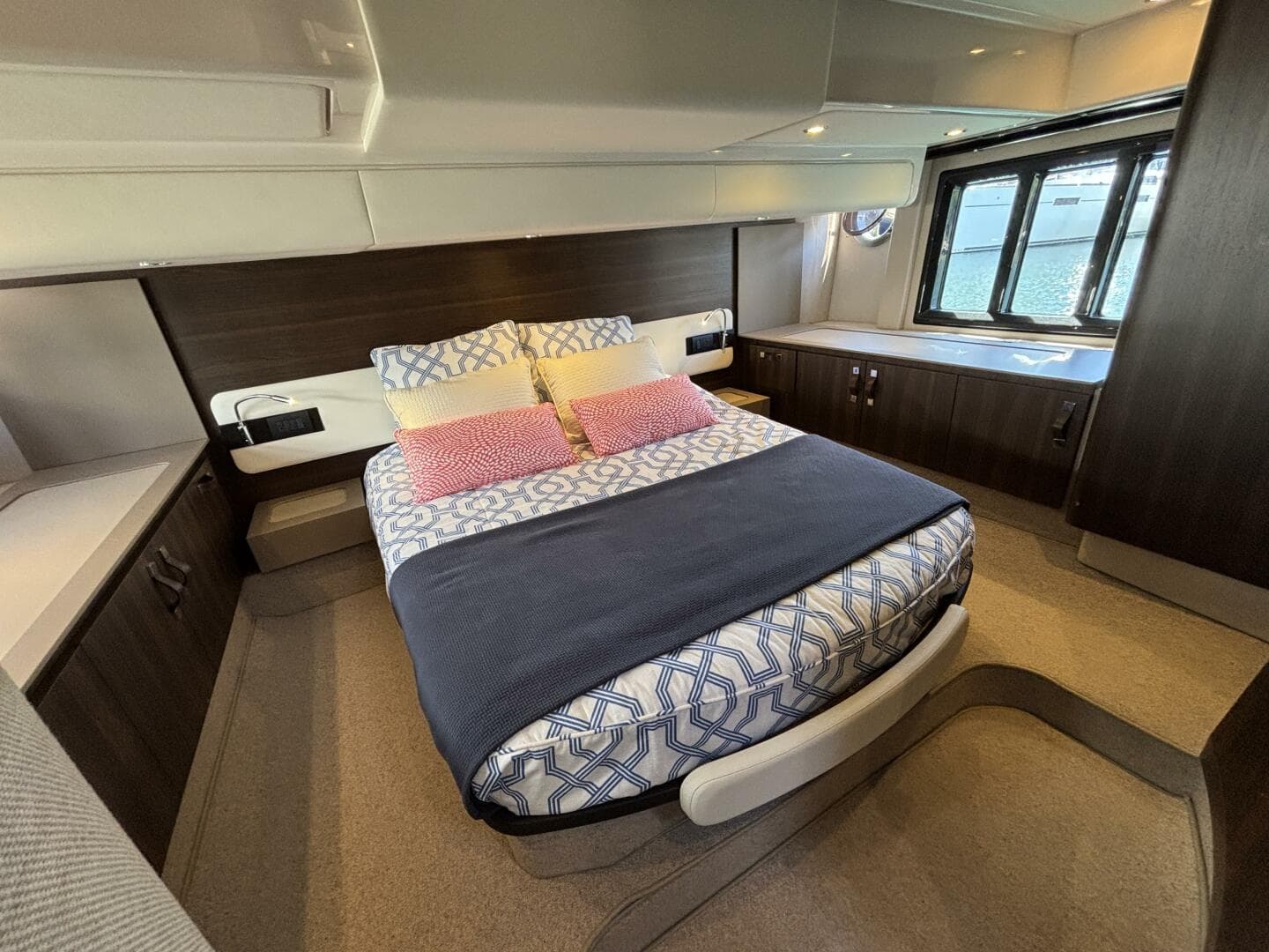 2019 Azimut 50 — photo 20