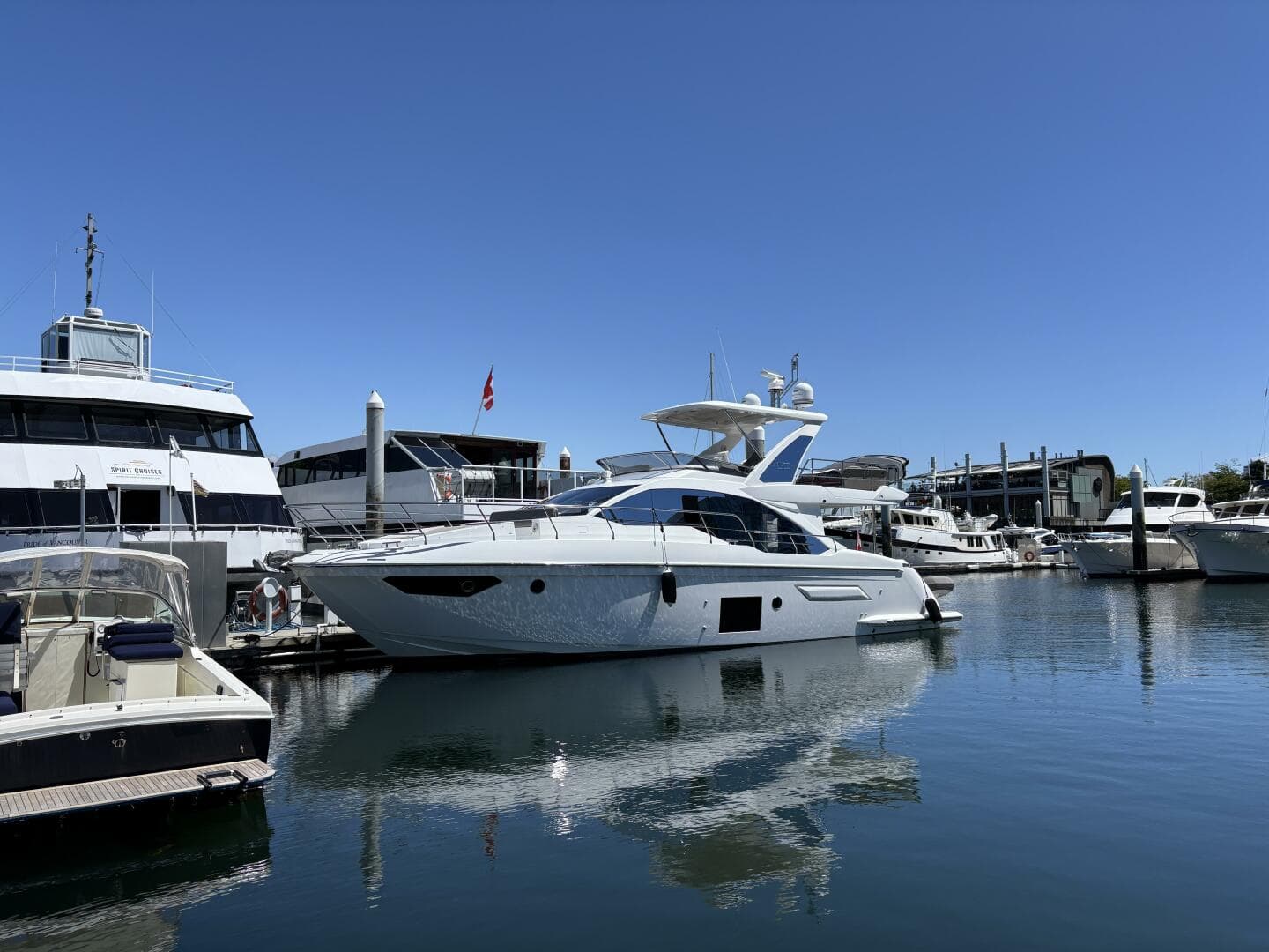 2019 Azimut 50 — photo 2