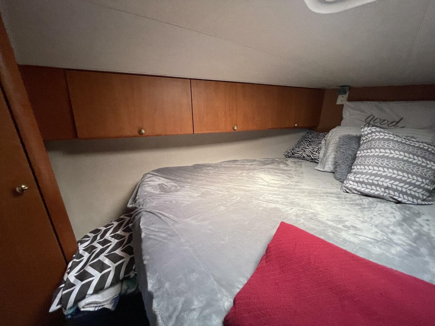 1994 Silverton 34 — photo 33