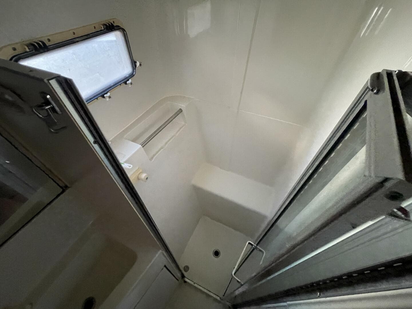 1994 Silverton 34 — photo 38