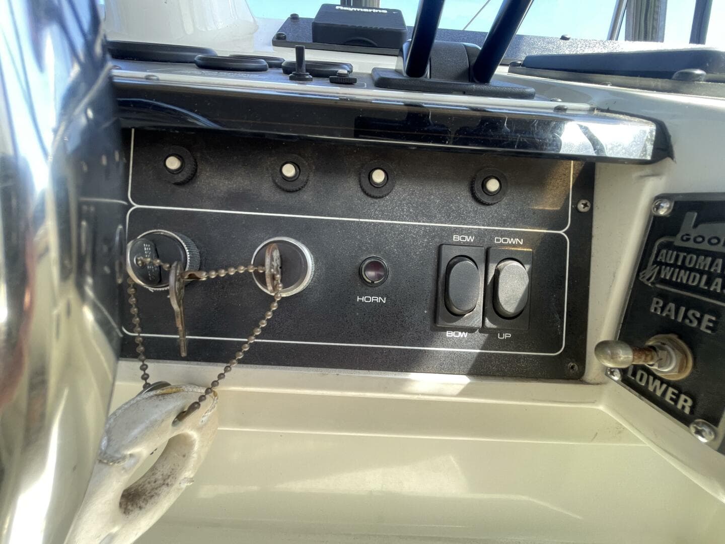 1994 Silverton 34 — photo 18