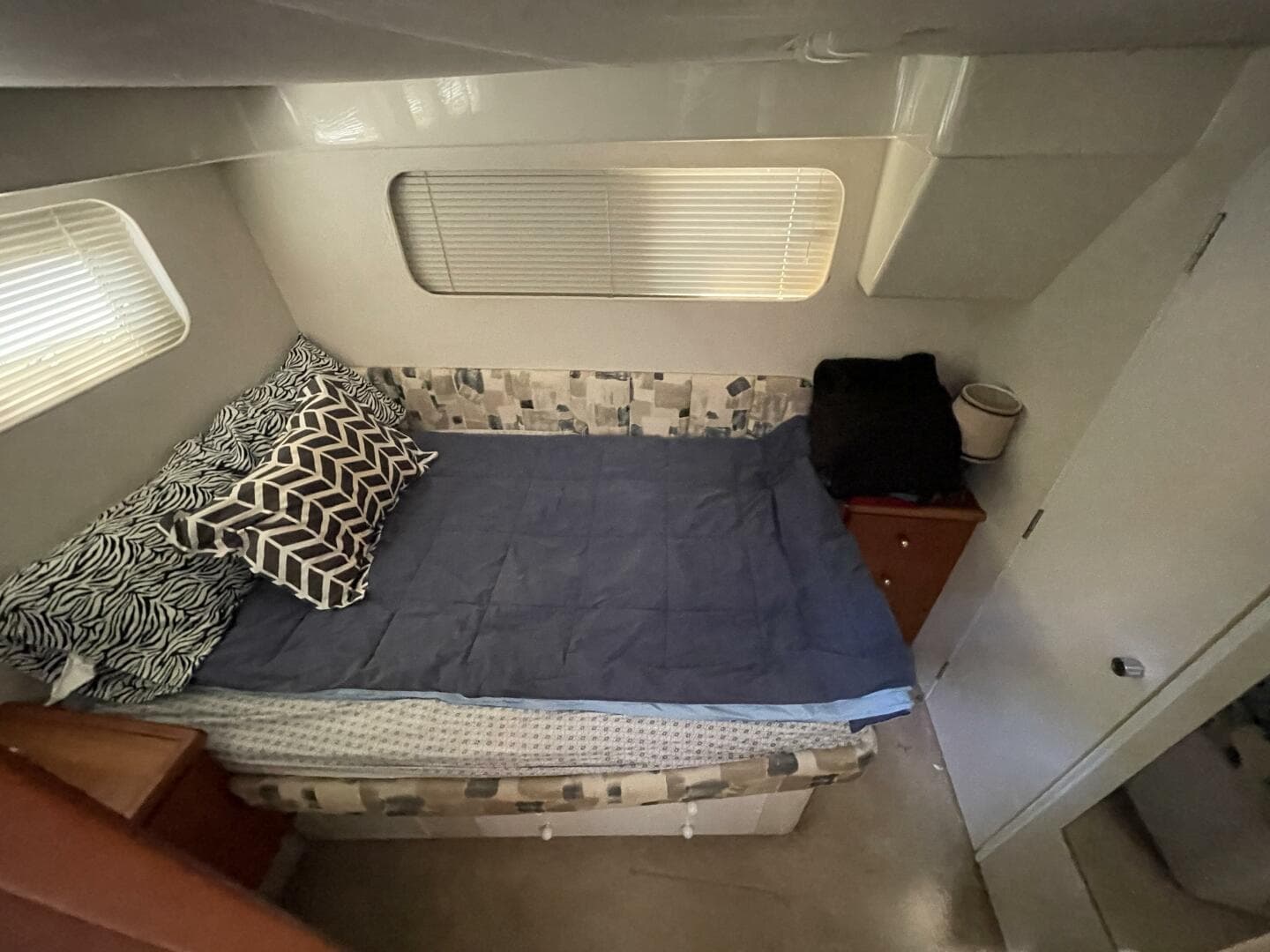 1994 Silverton 34 — photo 35