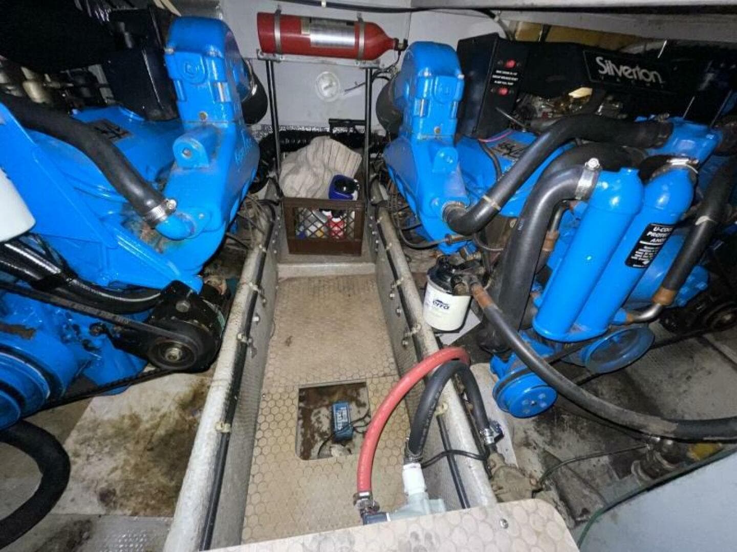 1994 Silverton 34 — photo 40