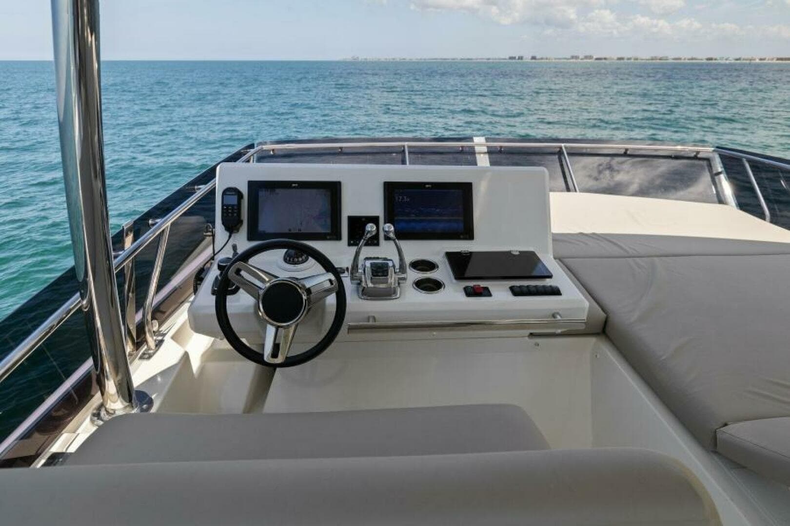 2022 Prestige 590 Flybridge — photo 44