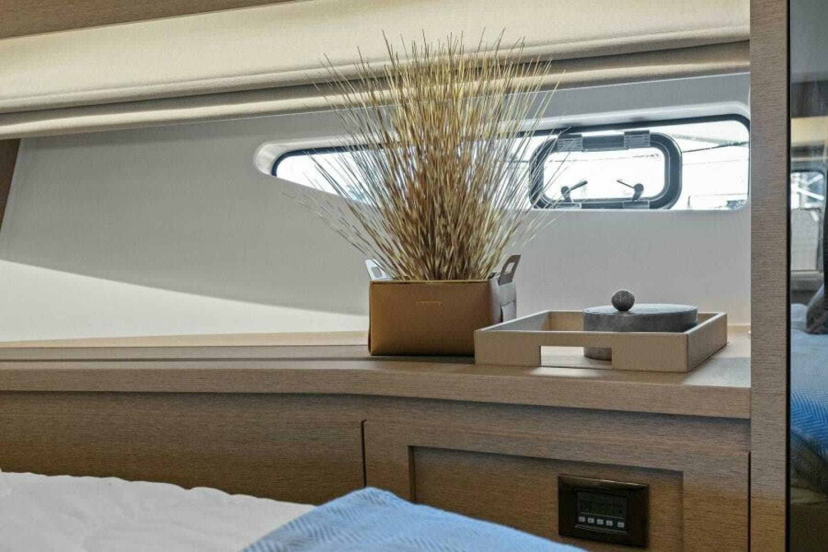 2022 Prestige 590 Flybridge — photo 35