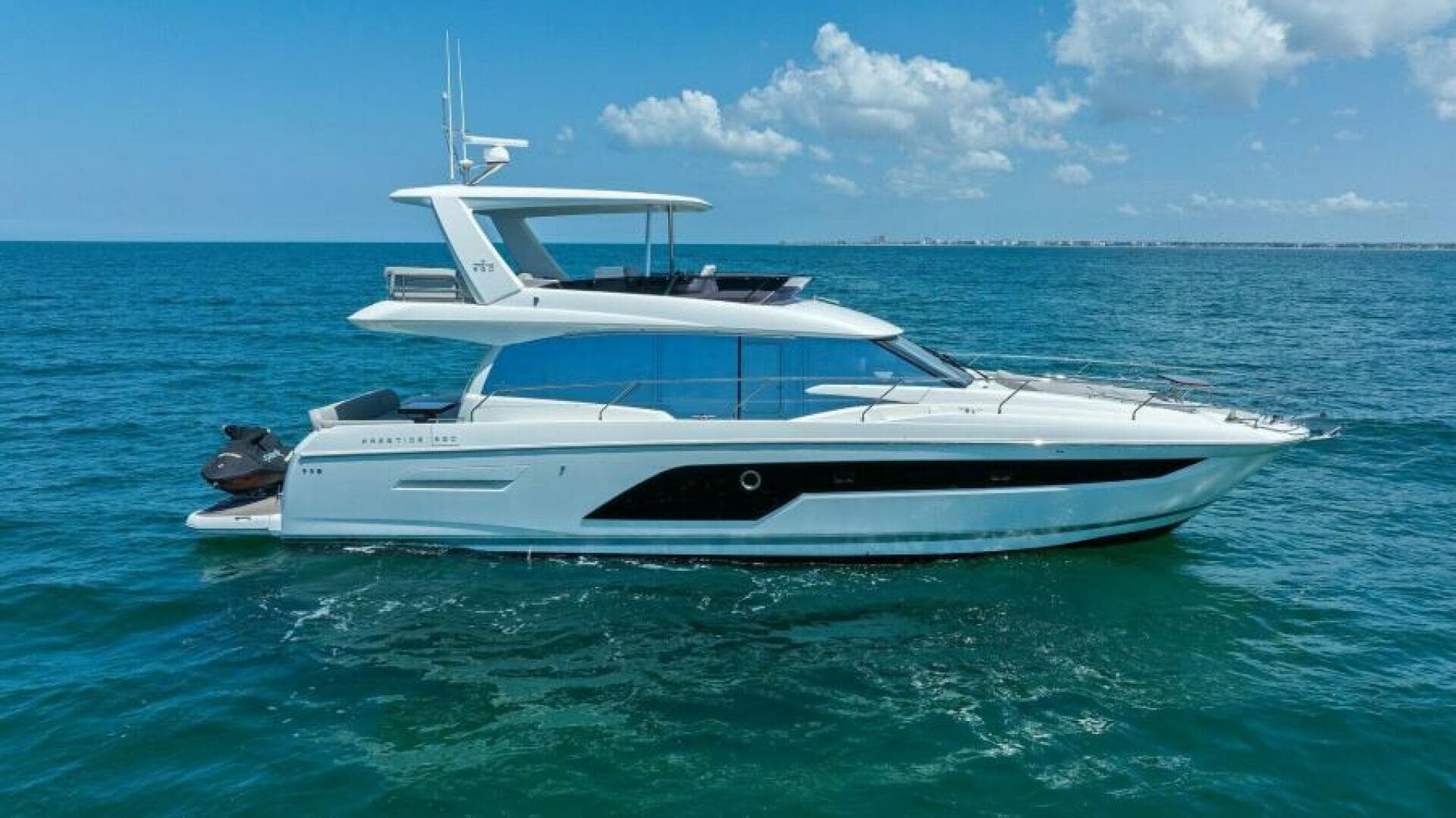 2022 Prestige 590 Flybridge — photo 81