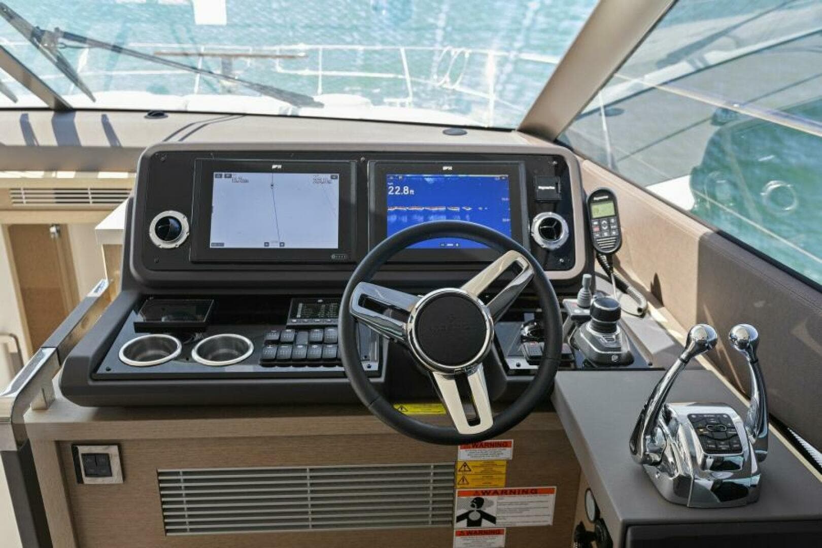 2022 Prestige 590 Flybridge — photo 20