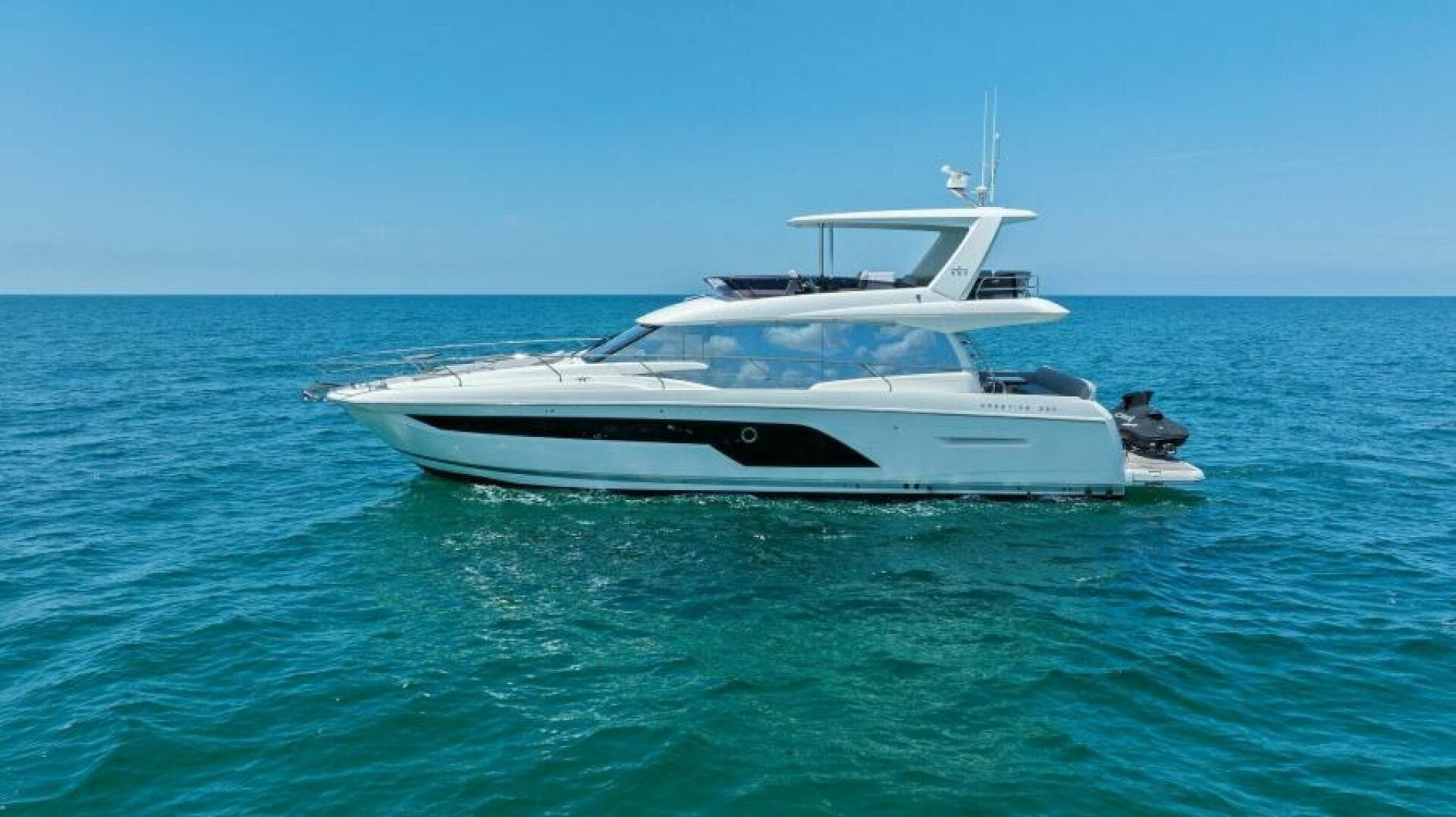 2022 Prestige 590 Flybridge — photo 72