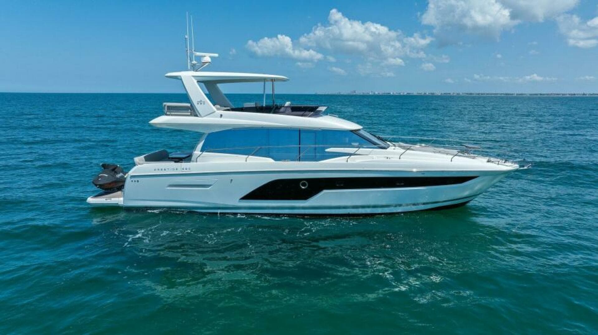 2022 Prestige 590 Flybridge — photo 62
