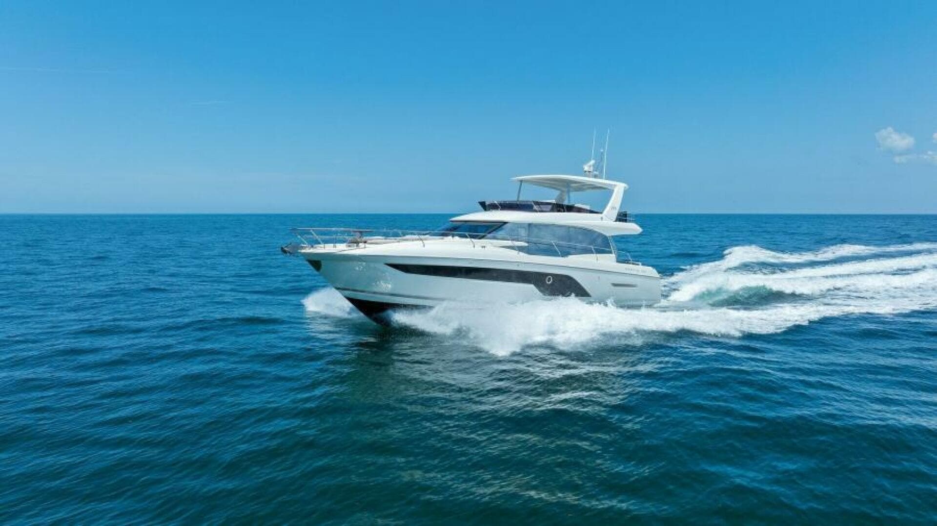 2022 Prestige 590 Flybridge — photo 74