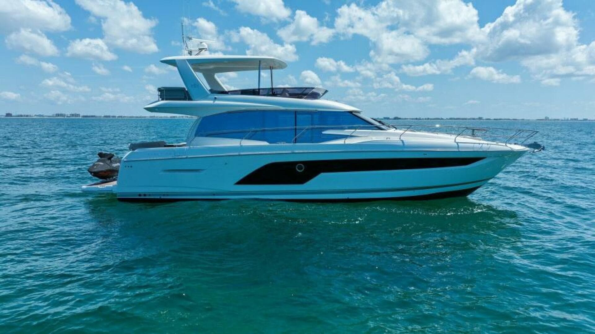 2022 Prestige 590 Flybridge — photo 57
