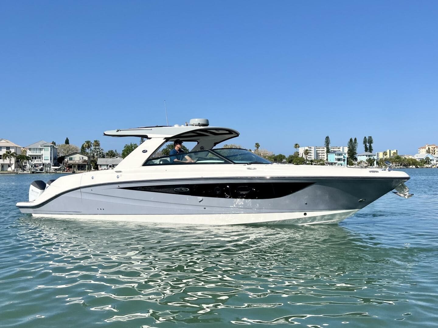 2022 Sea Ray Slx 400 OB — photo 1