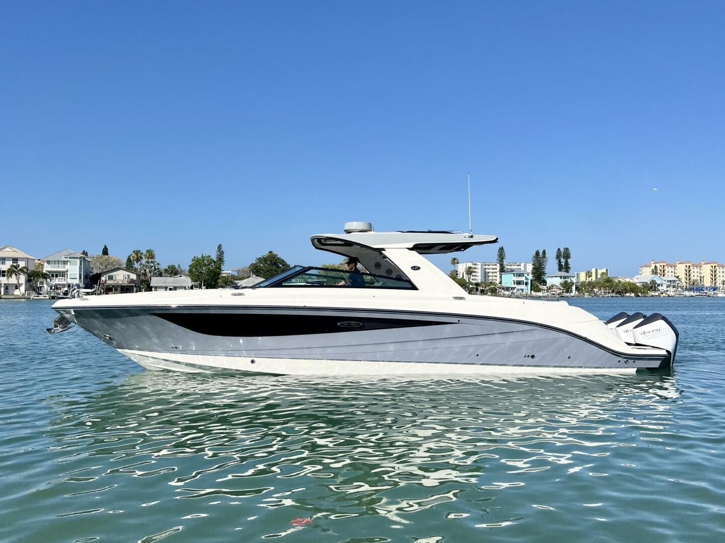 2022 Sea Ray Slx 400 OB — photo 4