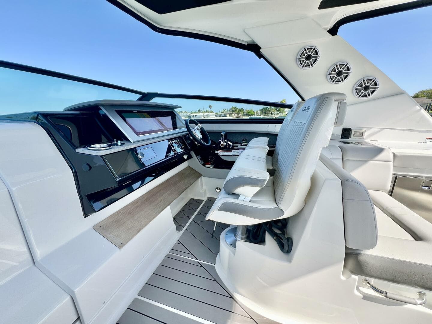 2022 Sea Ray Slx 400 OB — photo 10