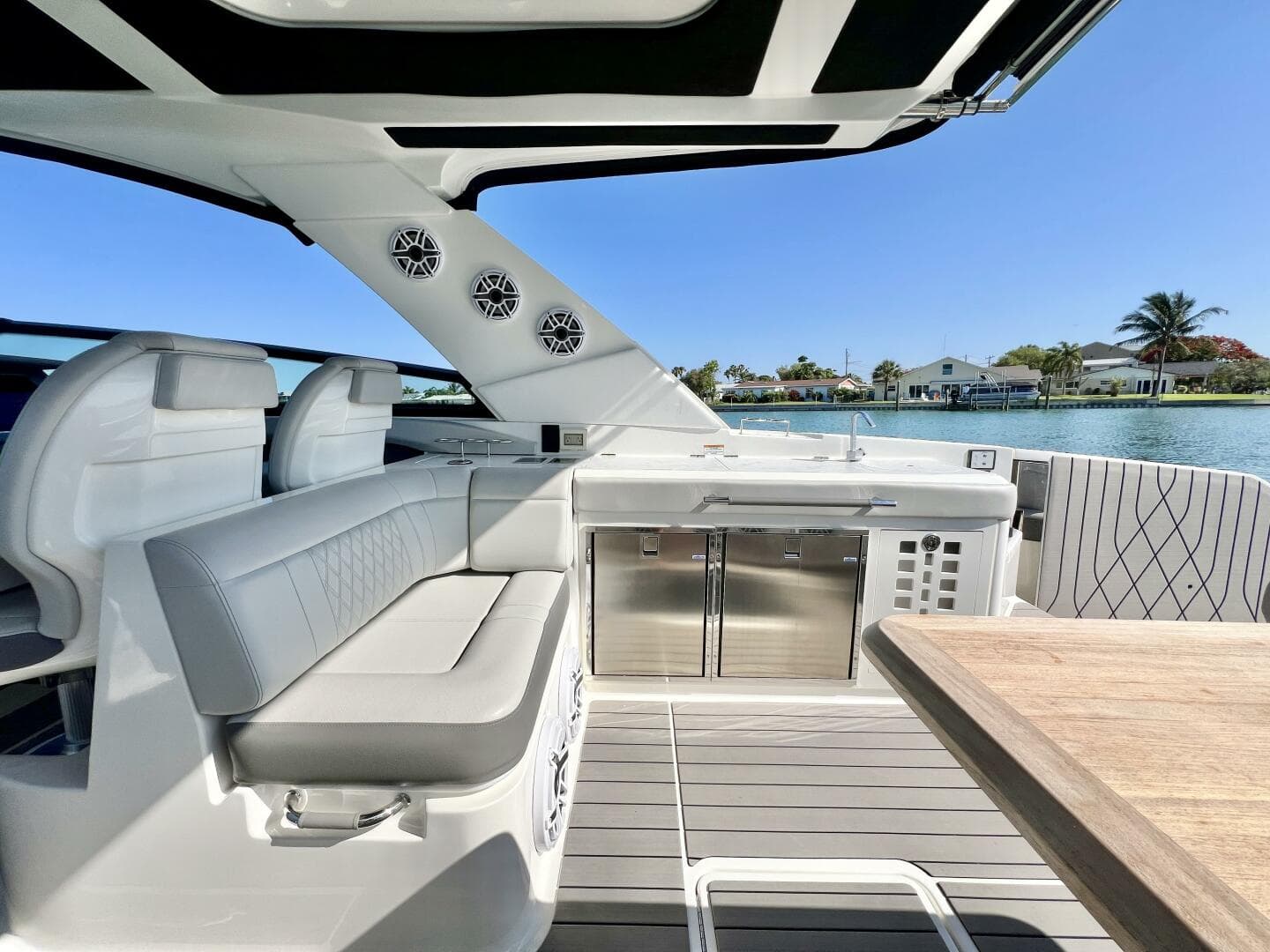 2022 Sea Ray Slx 400 OB — photo 13