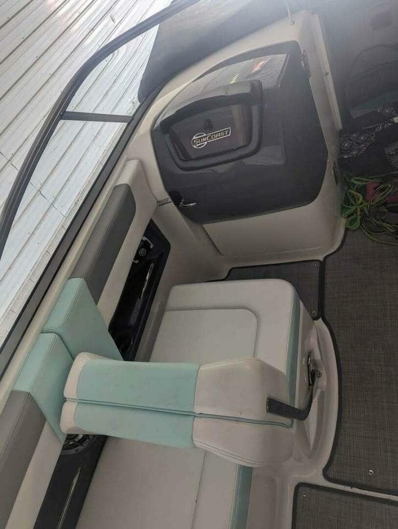 2021 Chaparral 230 Suncoast — photo 17