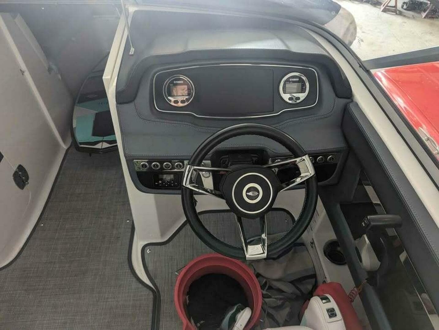 2021 Chaparral 230 Suncoast — photo 16