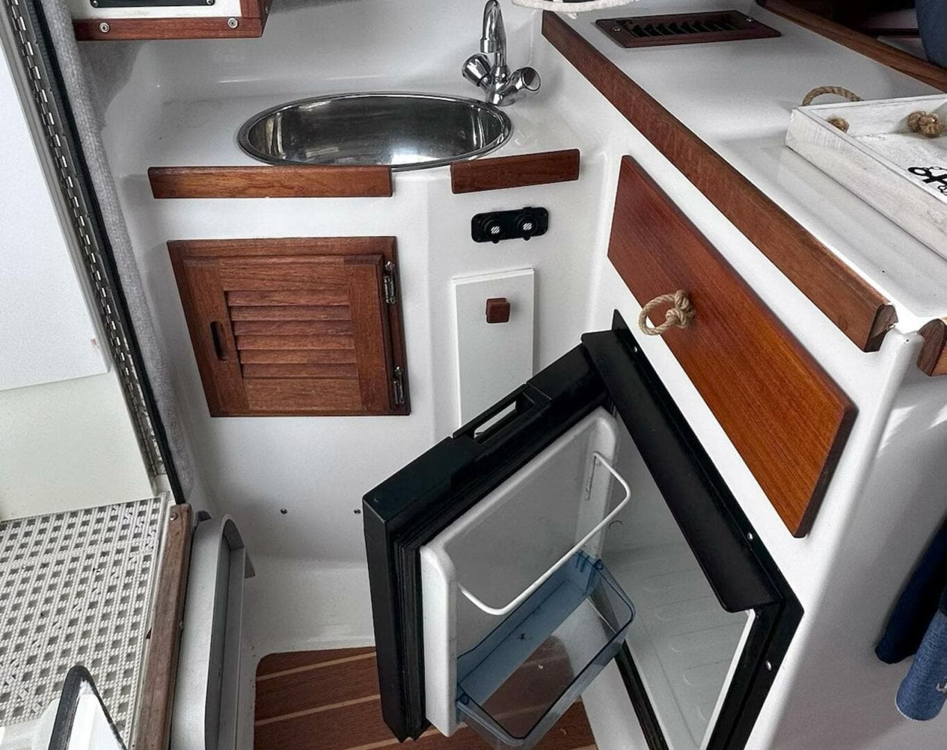 2017 Atlas Acadia 25 — photo 4