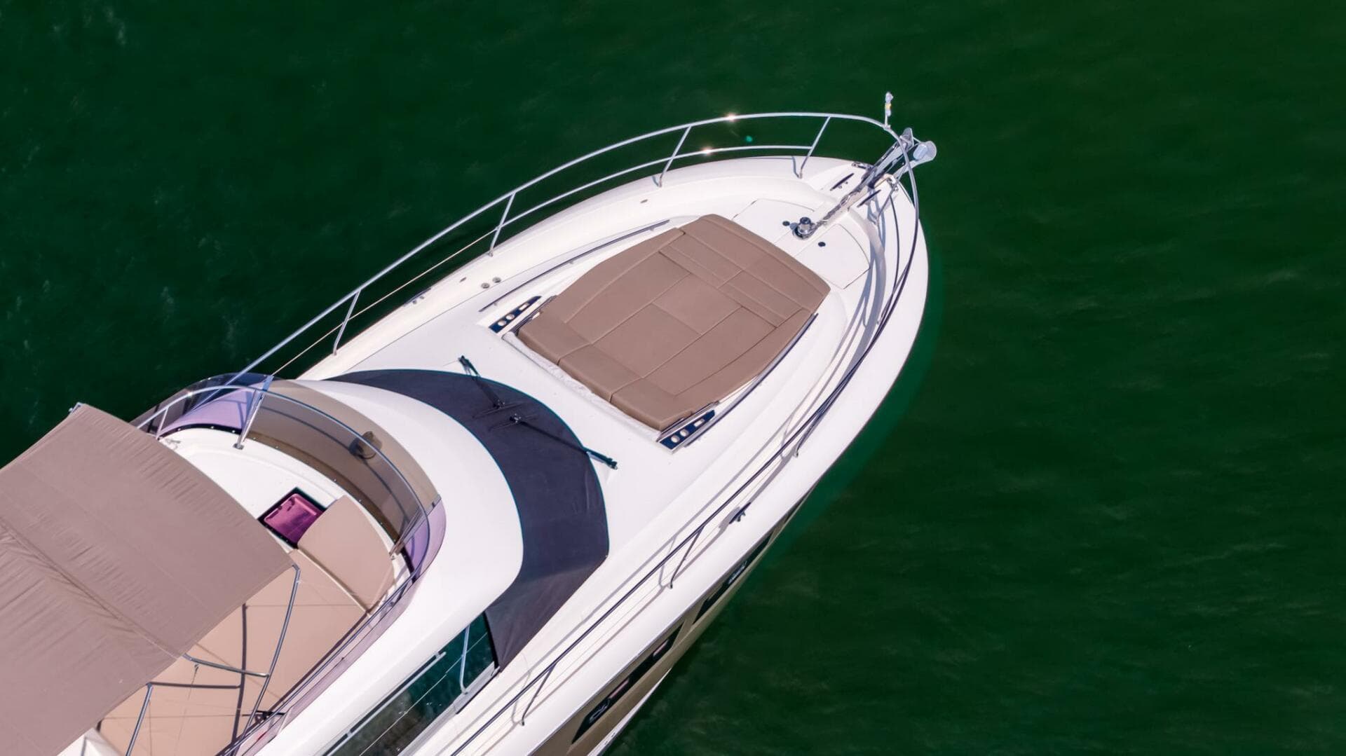 2014 Prestige 550 Flybridge — photo 9