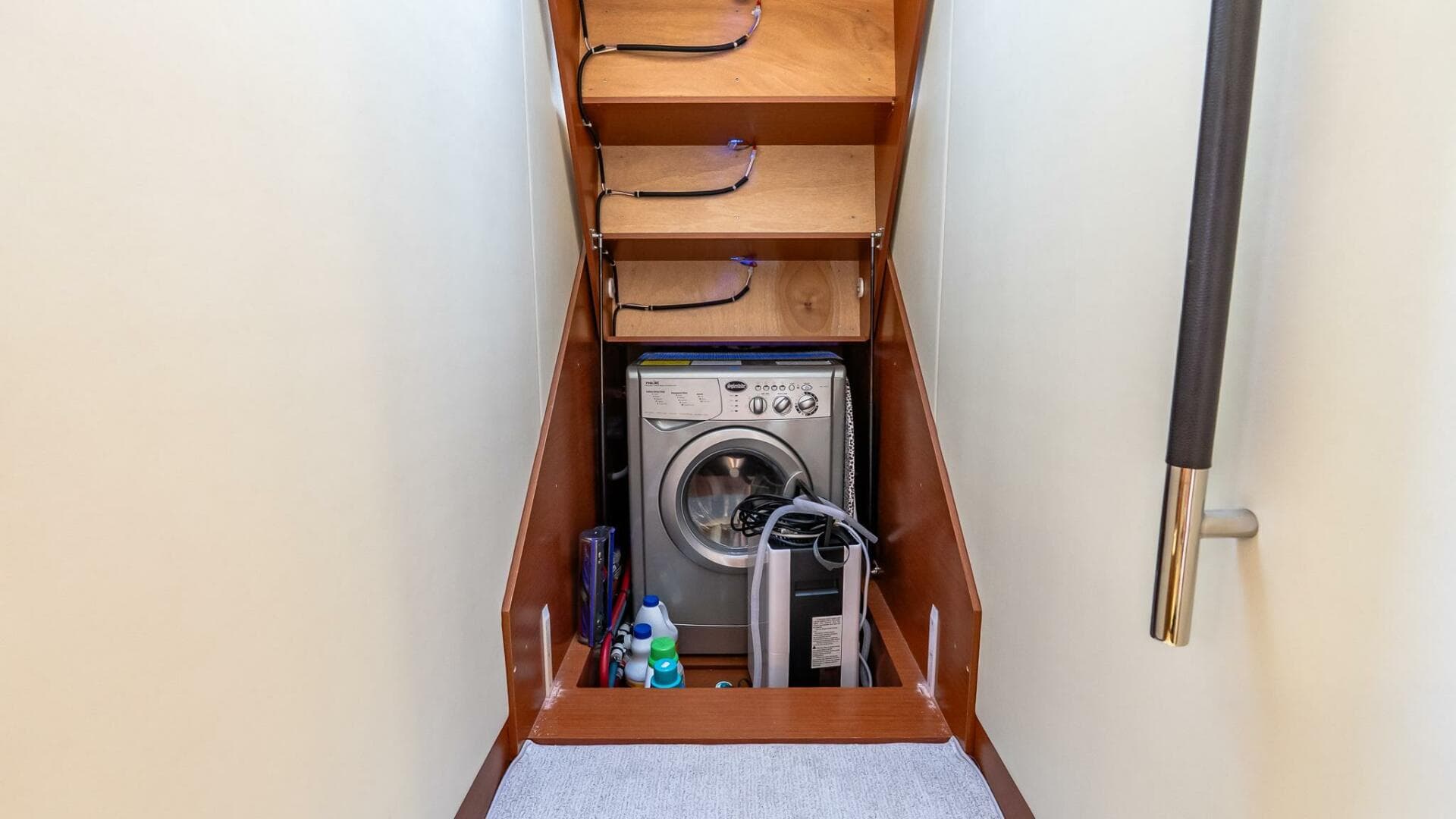 2014 Prestige 550 Flybridge — photo 44