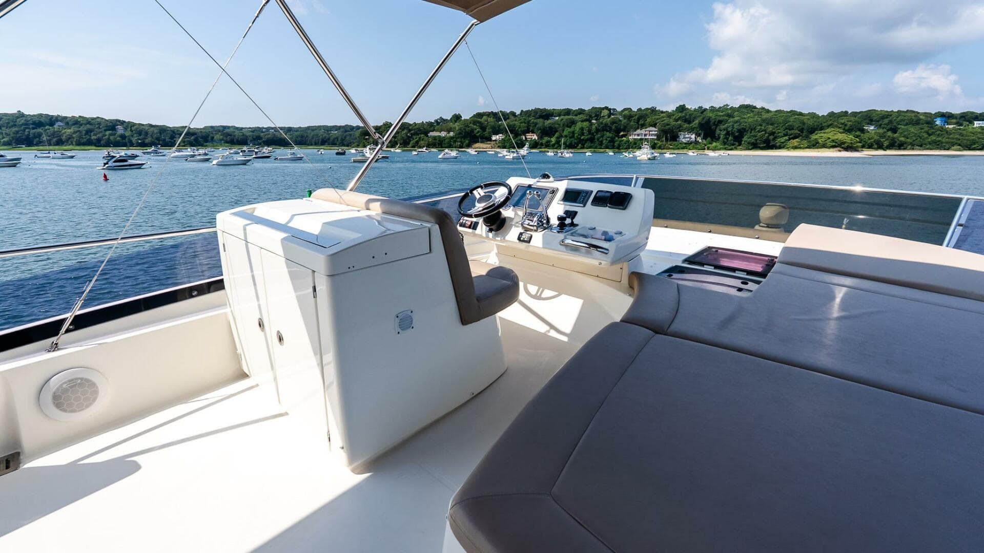 2014 Prestige 550 Flybridge — photo 56