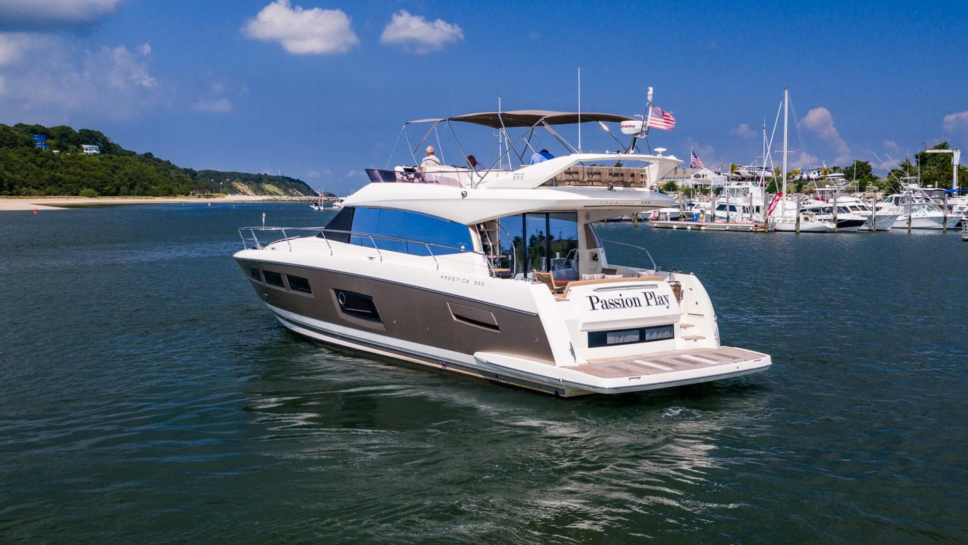 2014 Prestige 550 Flybridge — photo 4