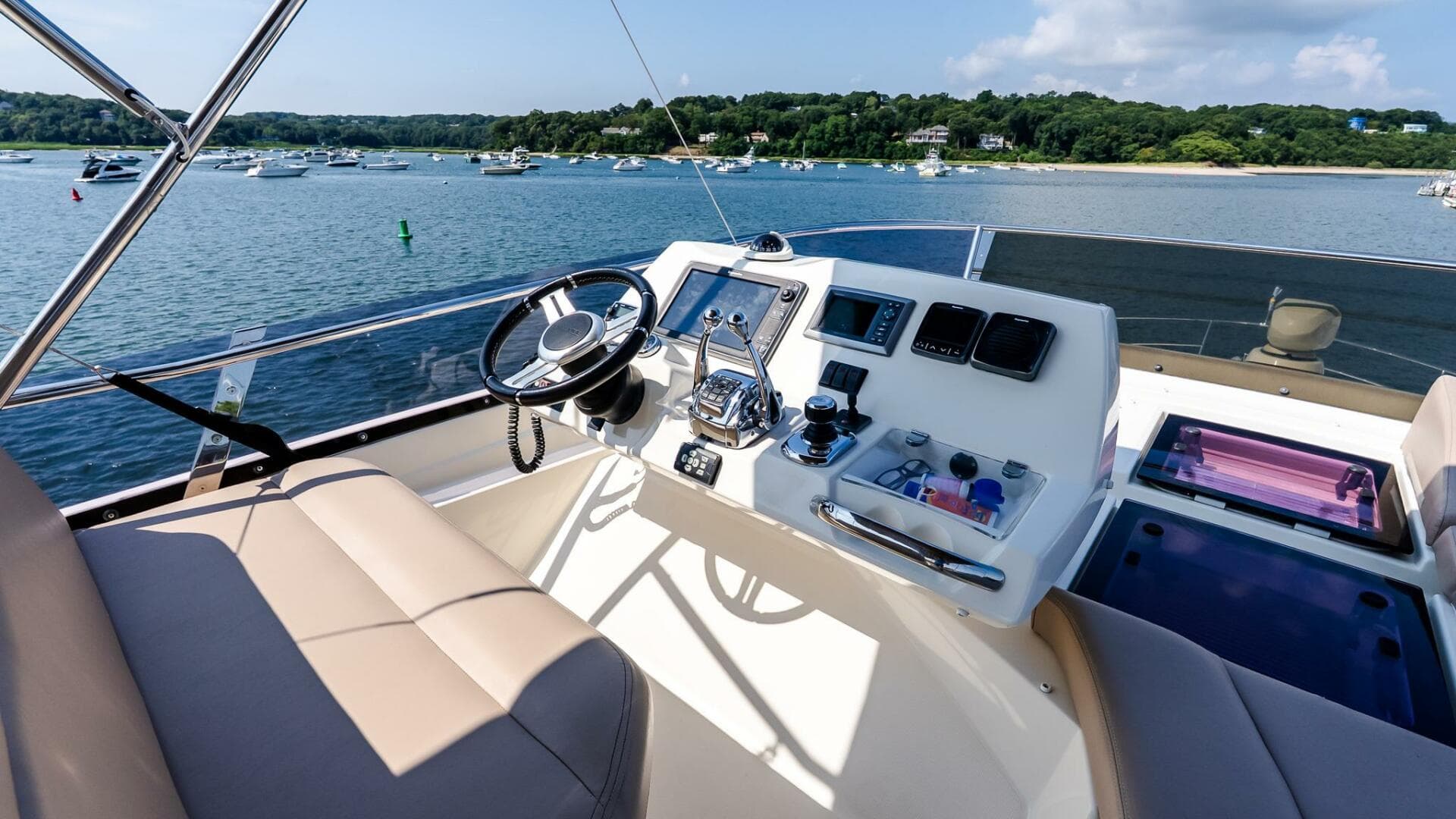 2014 Prestige 550 Flybridge — photo 54