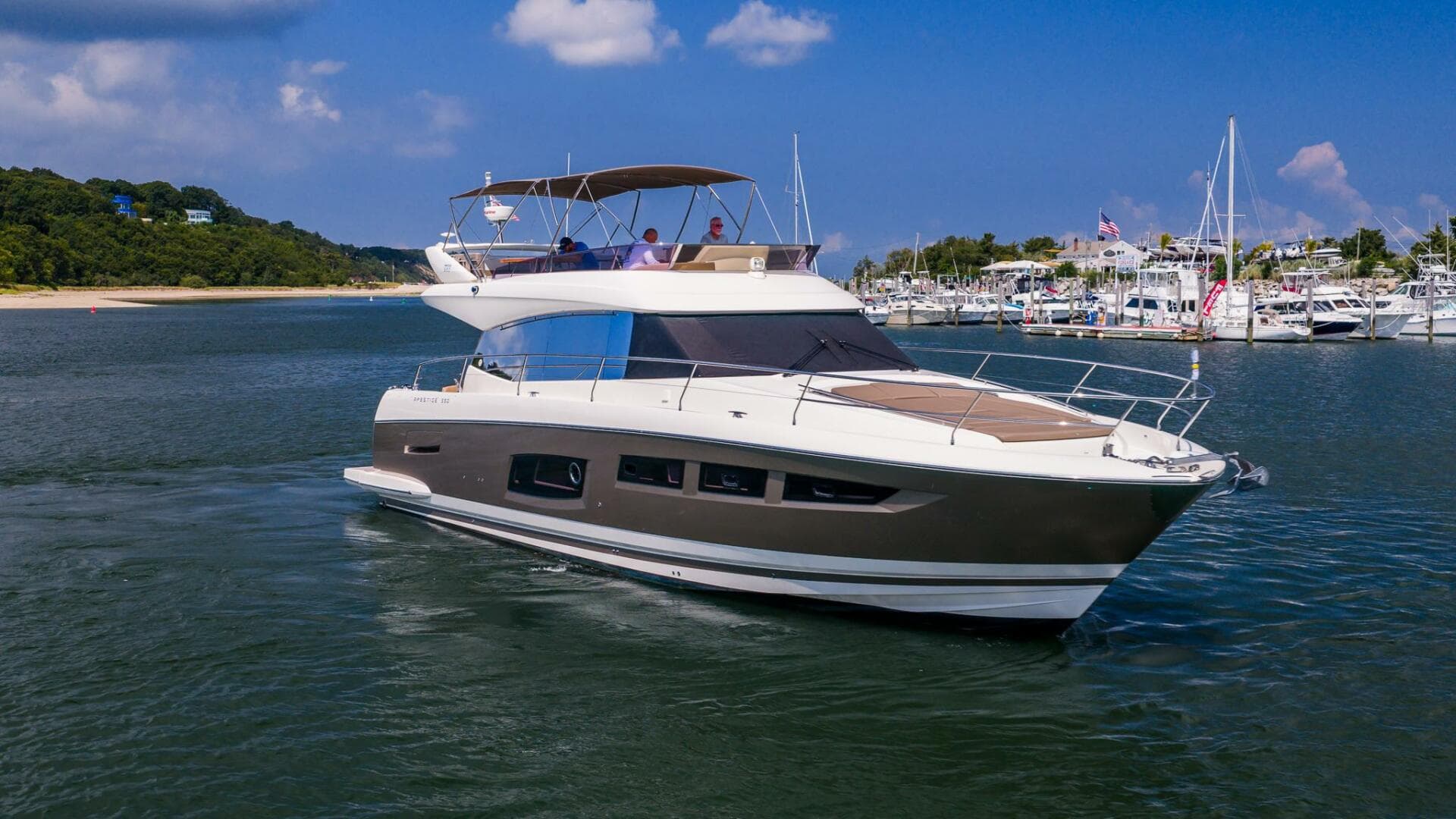 2014 Prestige 550 Flybridge — photo 7