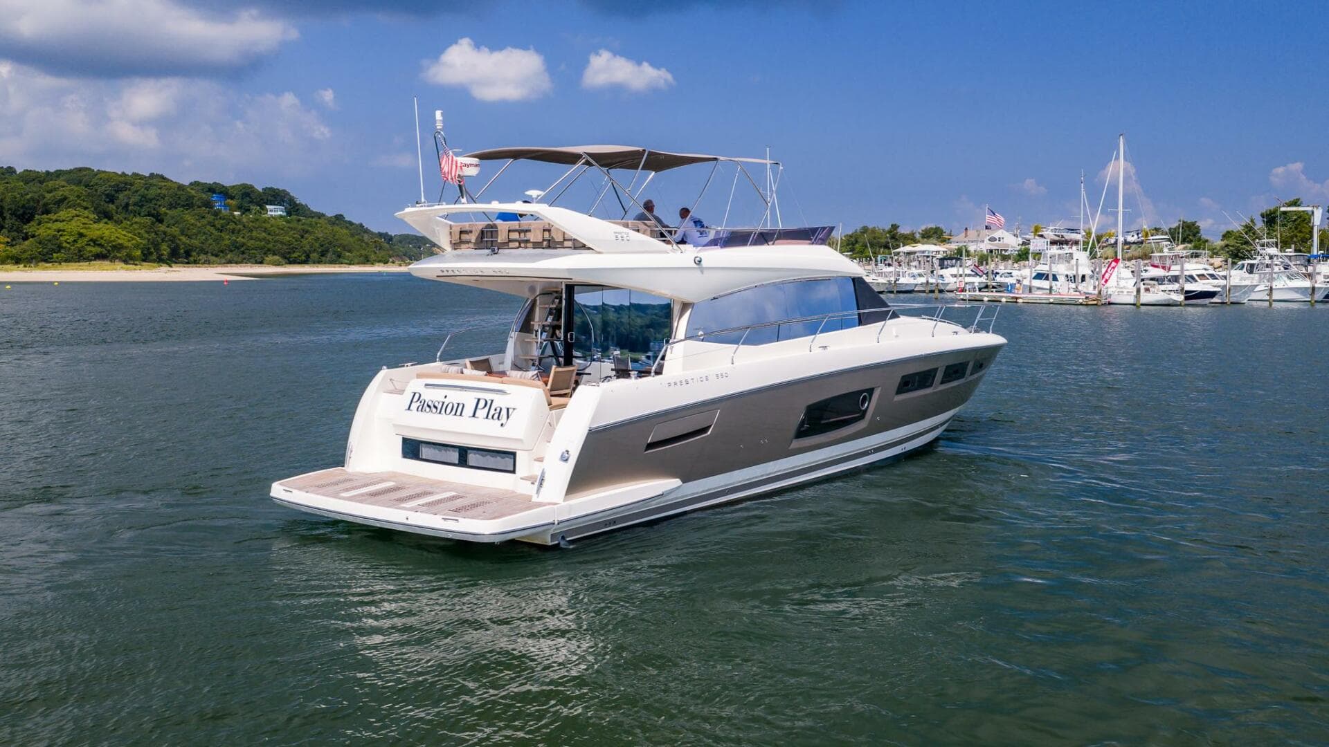 2014 Prestige 550 Flybridge — photo 2