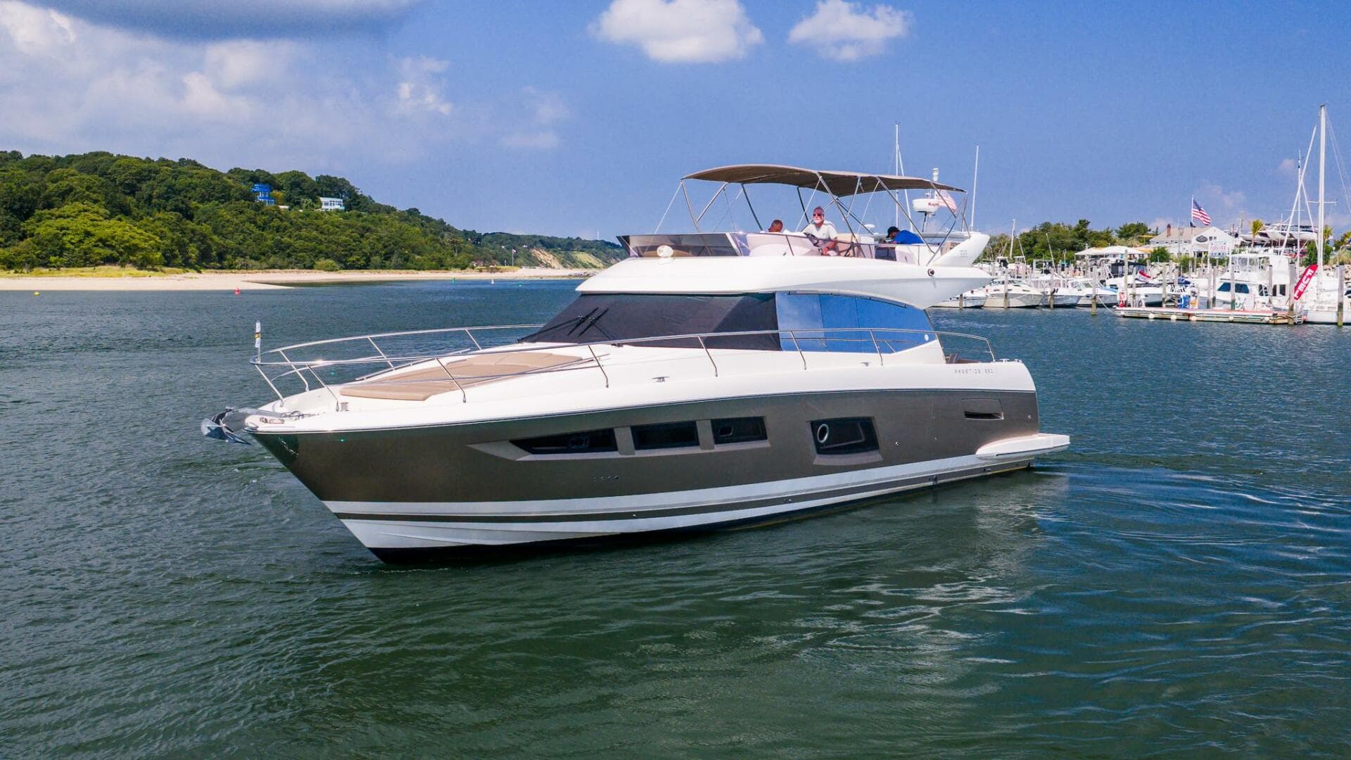 2014 Prestige 550 Flybridge — photo 5