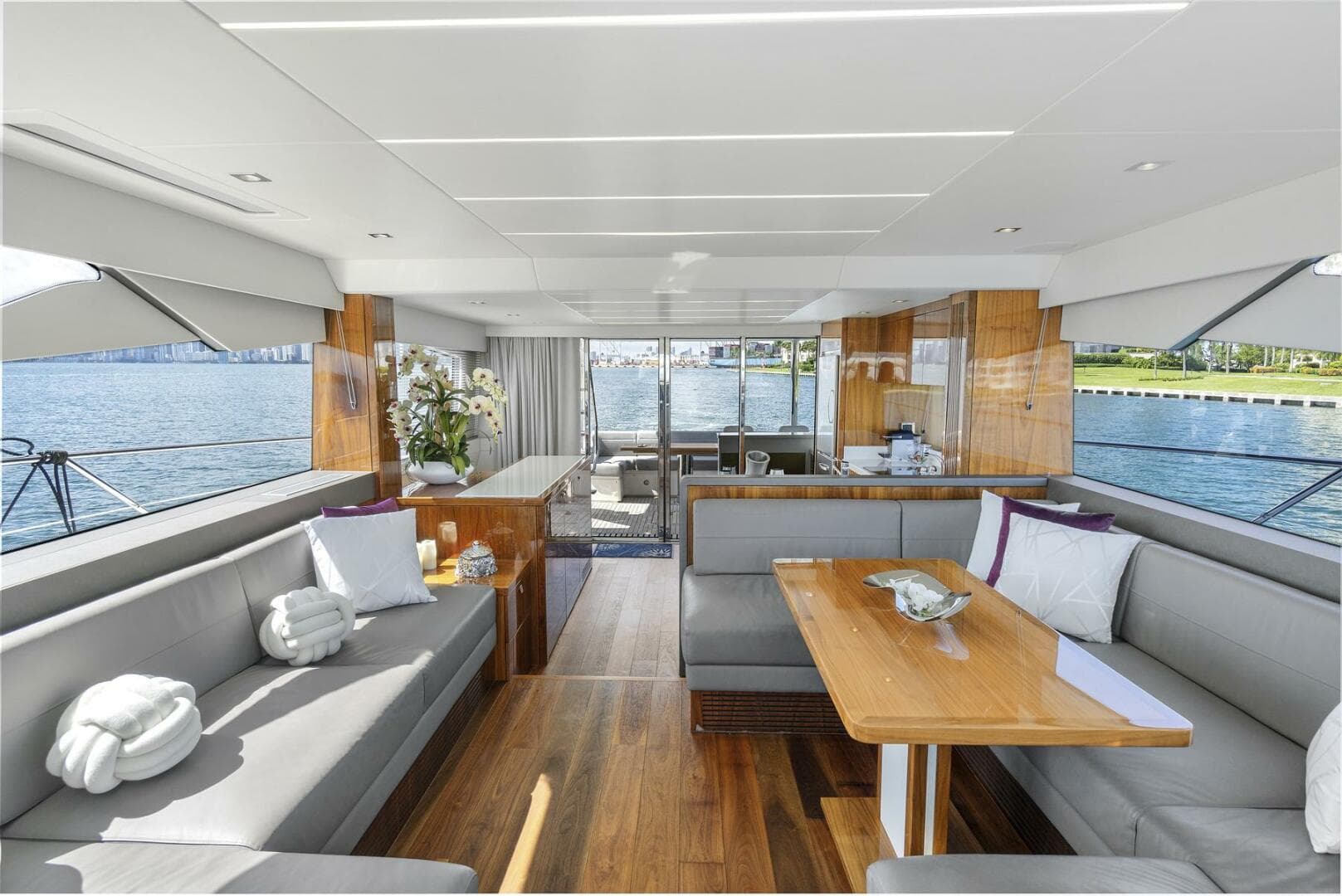 2019 Sunseeker Manhattan 66 — photo 17