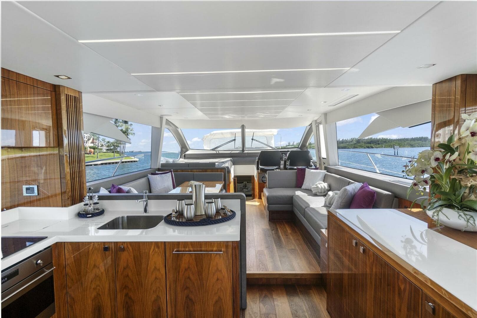 2019 Sunseeker Manhattan 66 — photo 15