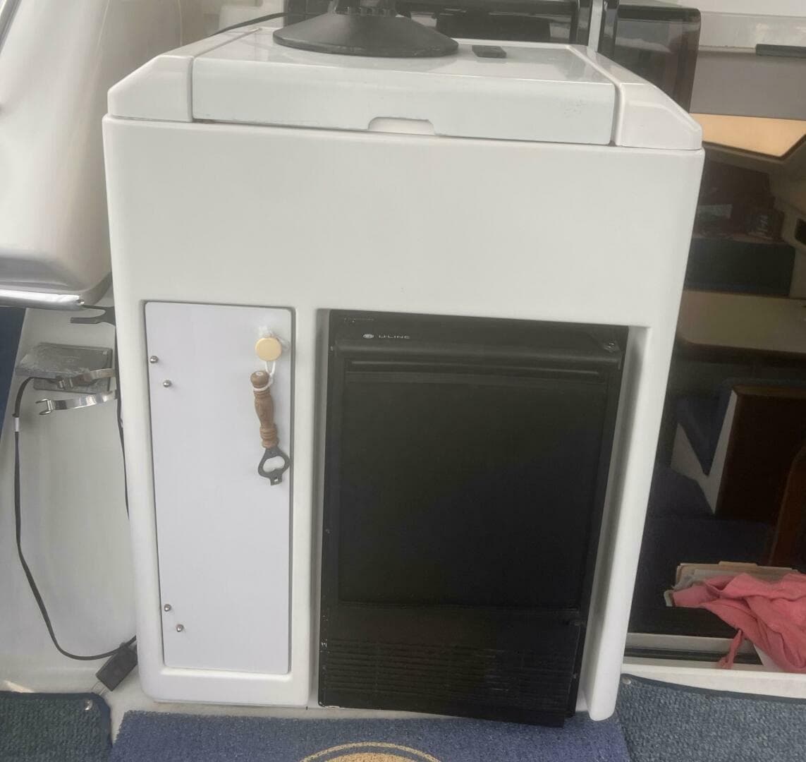 1994 Carver Aft Cabin — photo 28