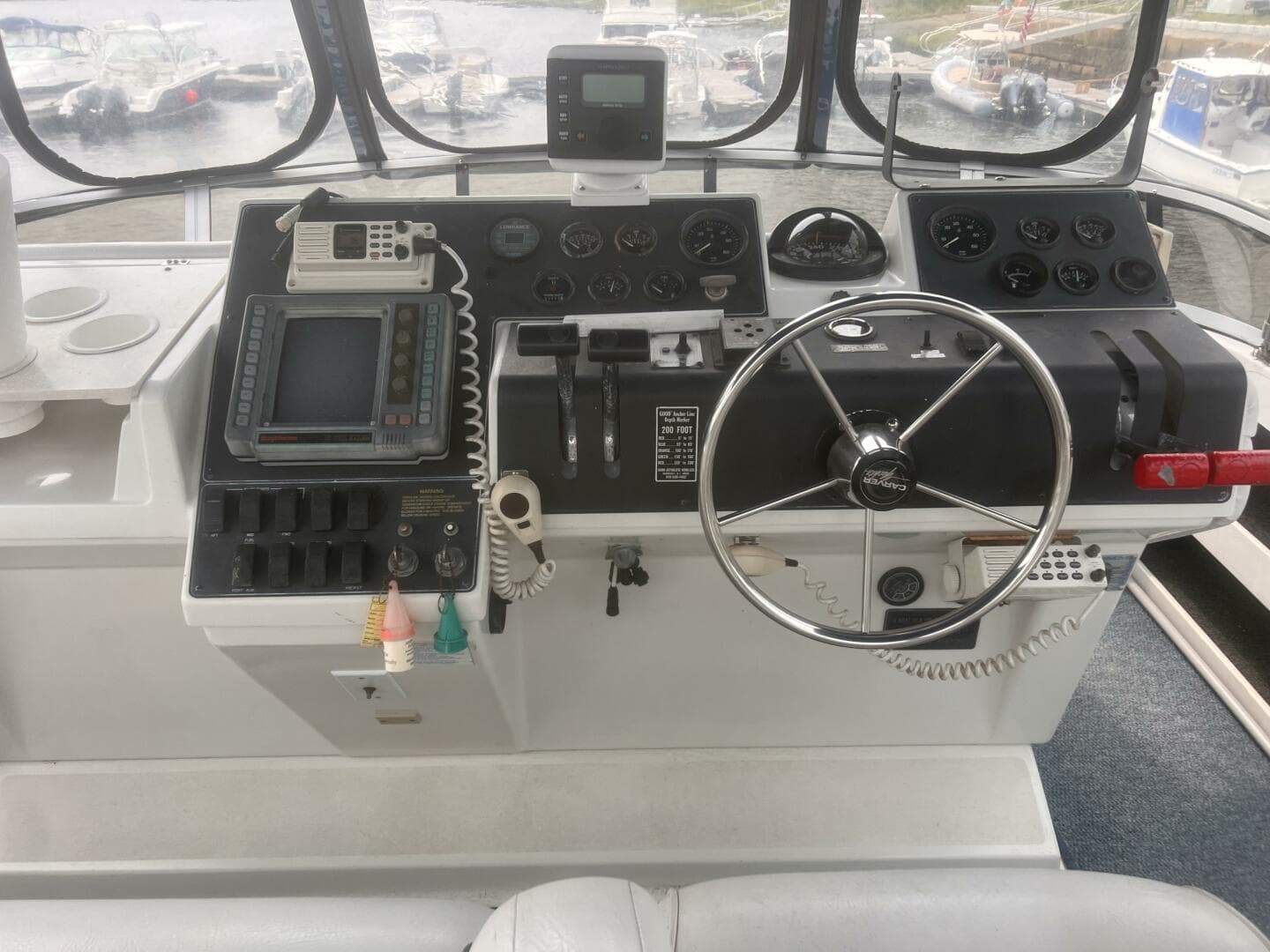 1994 Carver Aft Cabin — photo 17