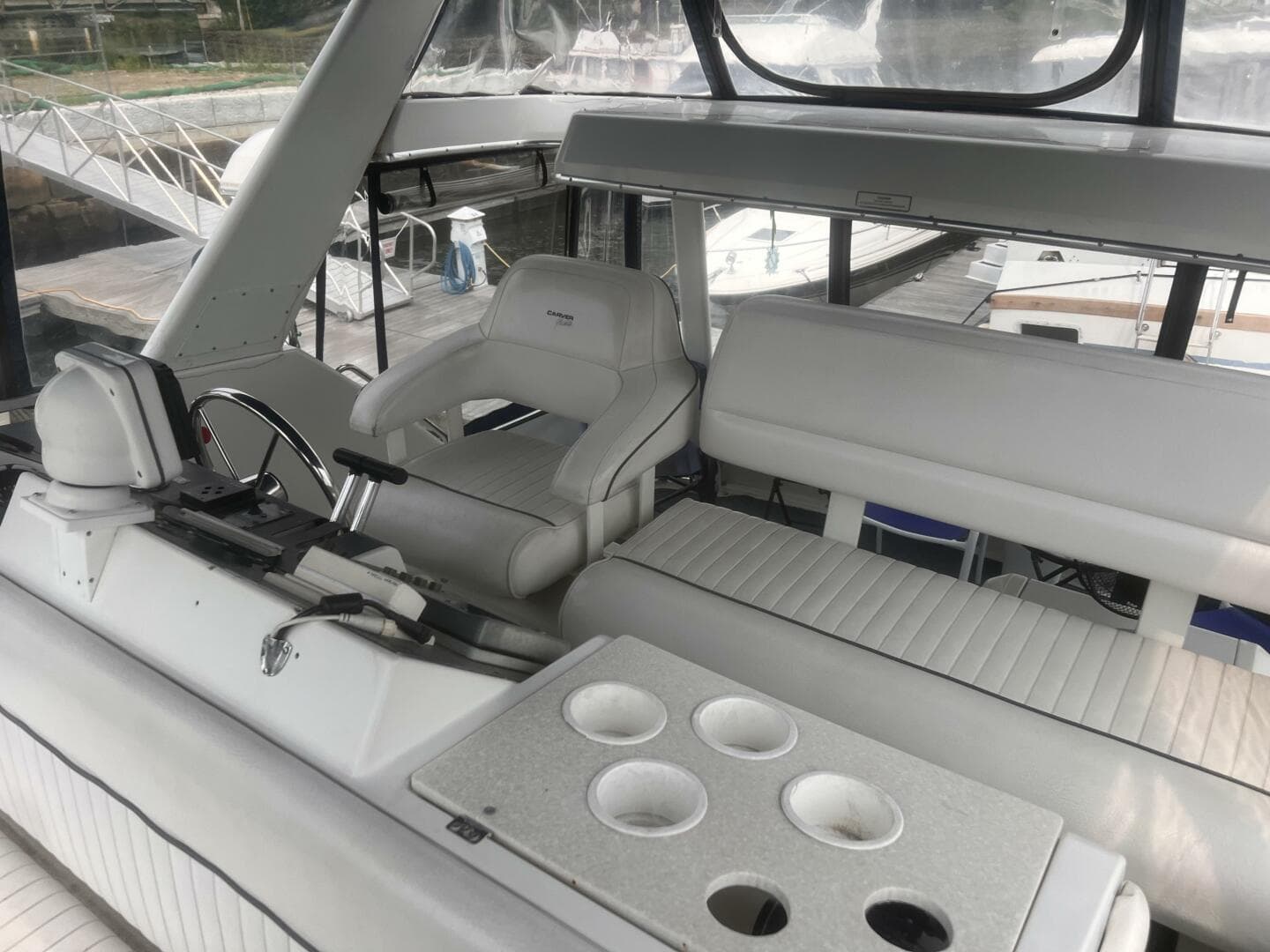 1994 Carver Aft Cabin — photo 13