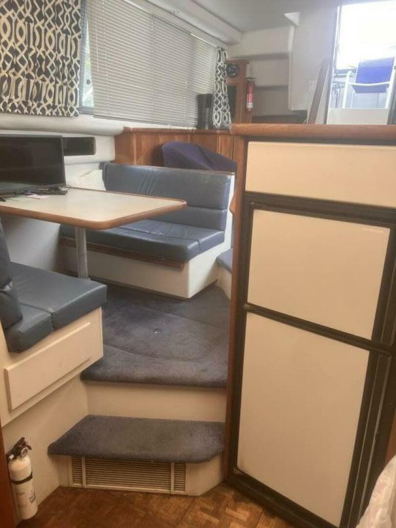 1994 Carver Aft Cabin — photo 37