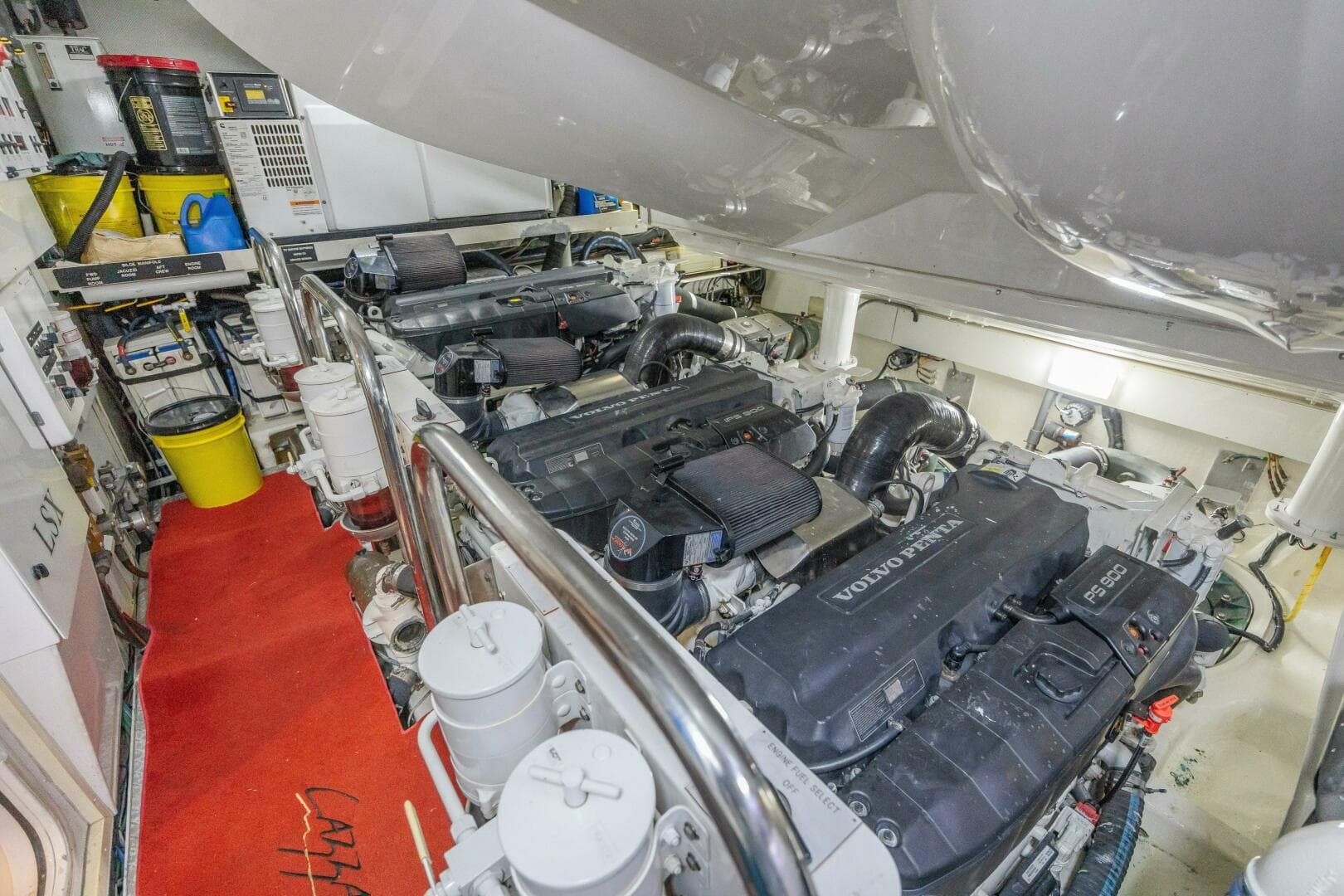 2010 Lazzara Yachts Lsx 92 — photo 61