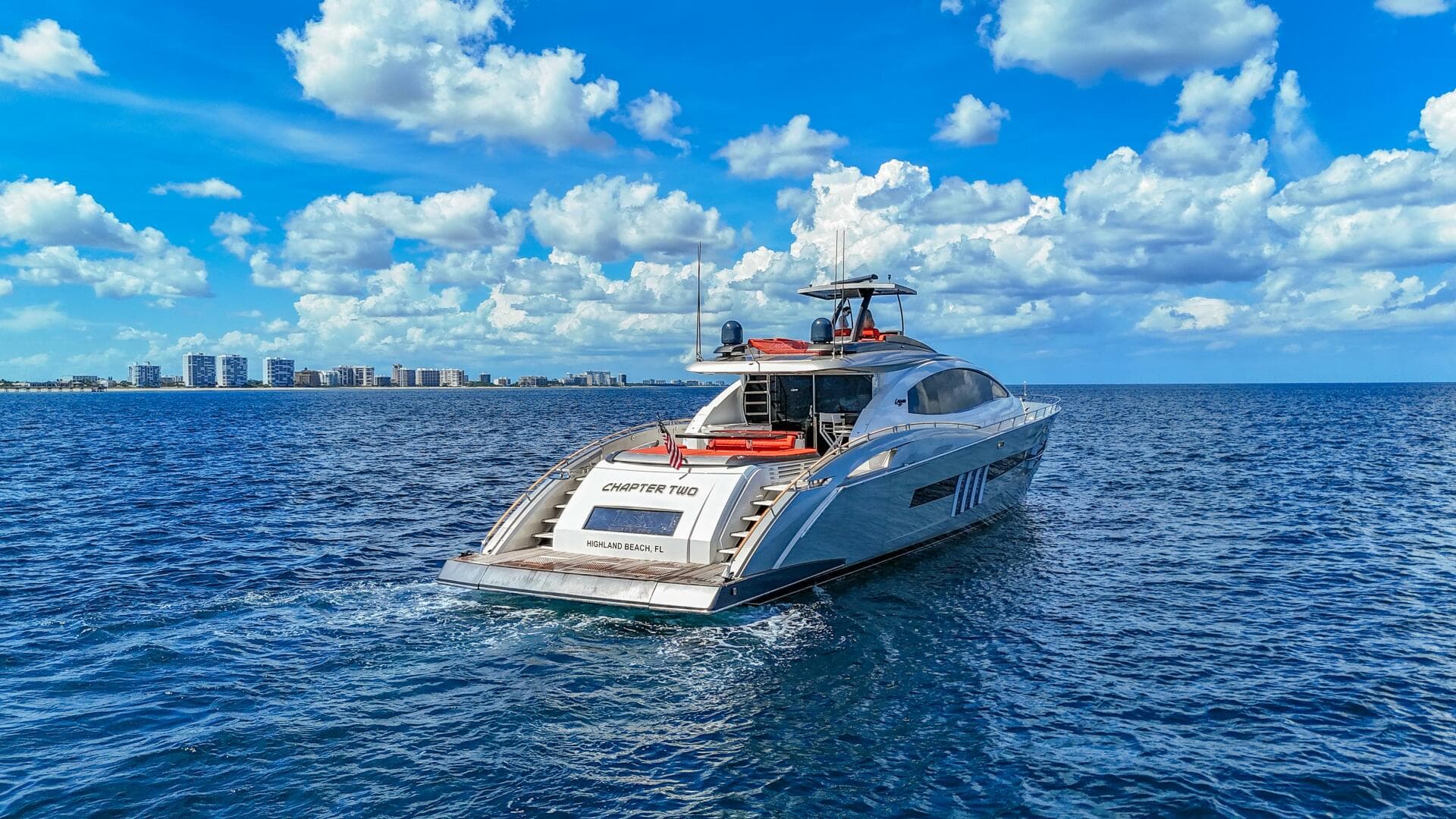 2010 Lazzara Yachts Lsx 92 — photo 6