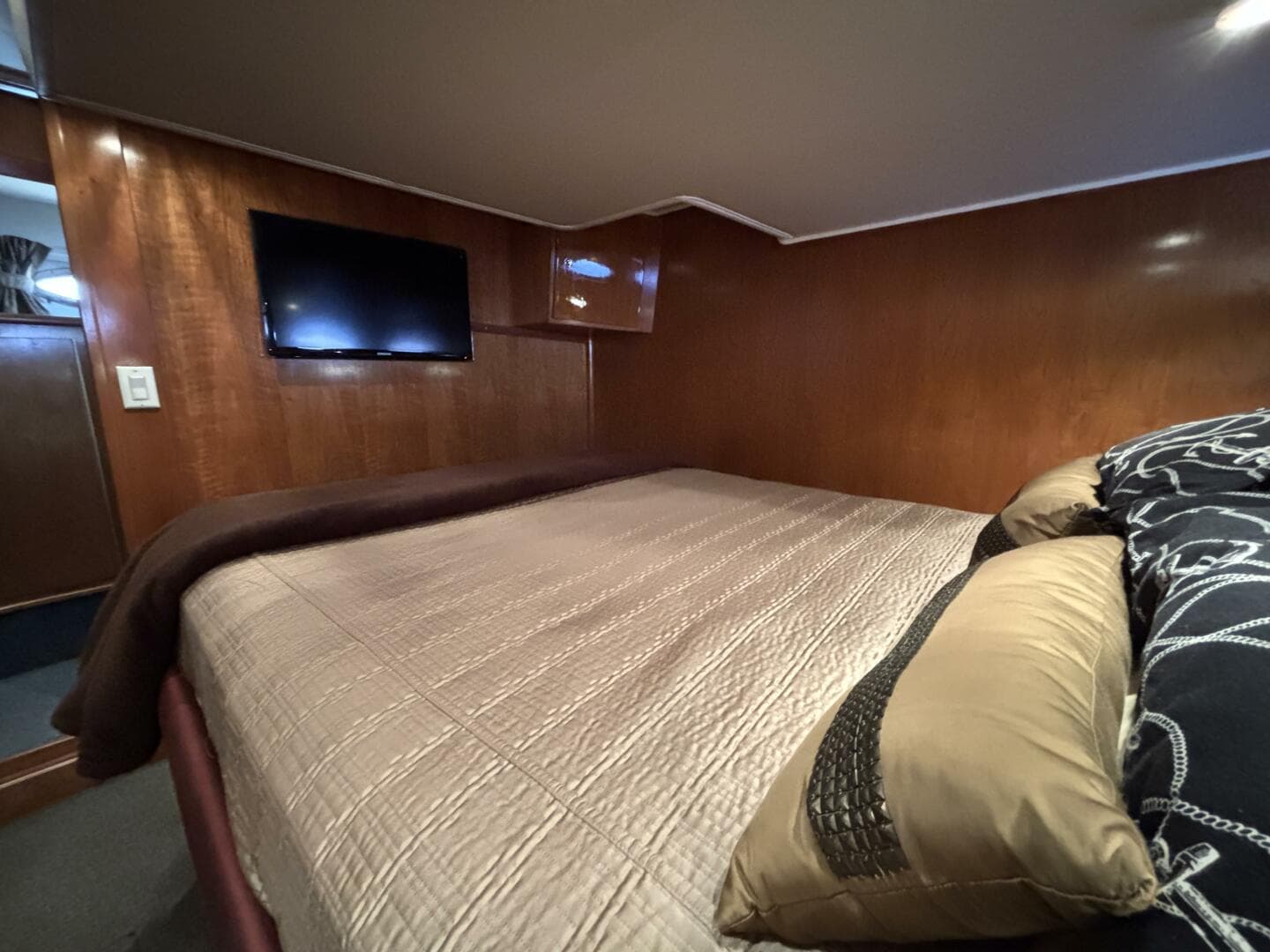 2004 Navigator 4400 Pilot House — photo 13