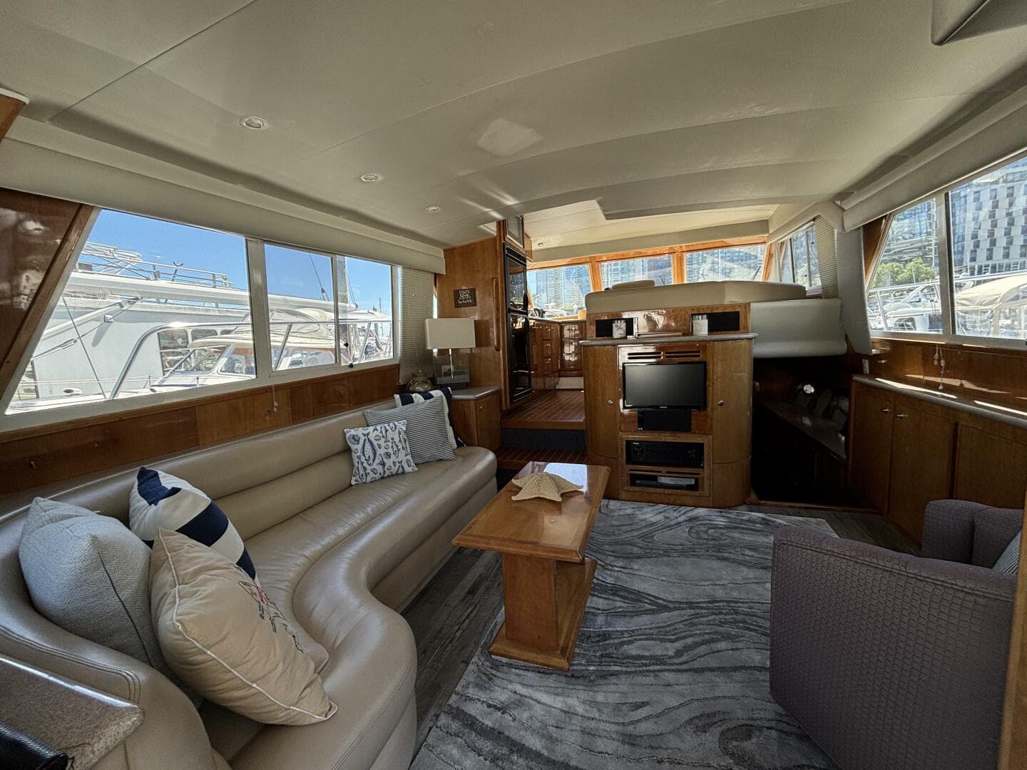 2004 Navigator 4400 Pilot House — photo 3