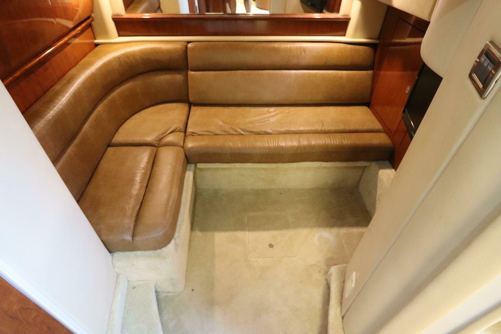 2004 Sea Ray 420 Sundancer — photo 43