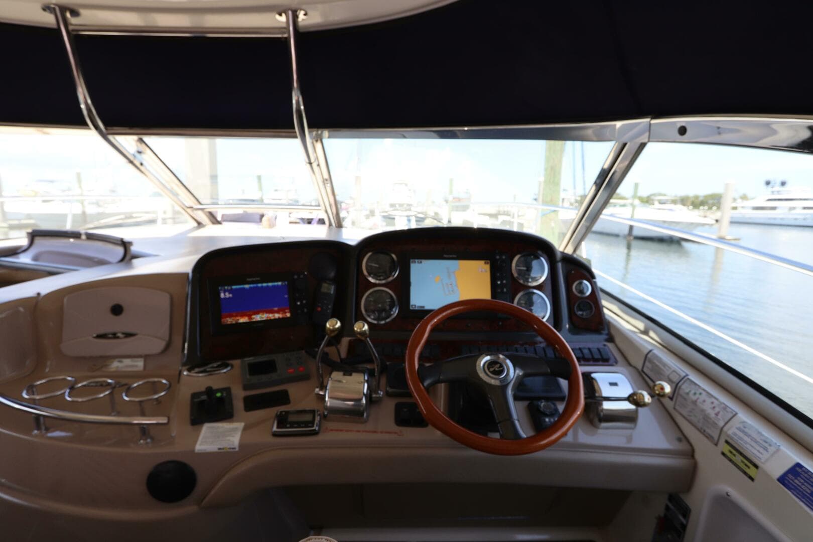 2004 Sea Ray 420 Sundancer — photo 19