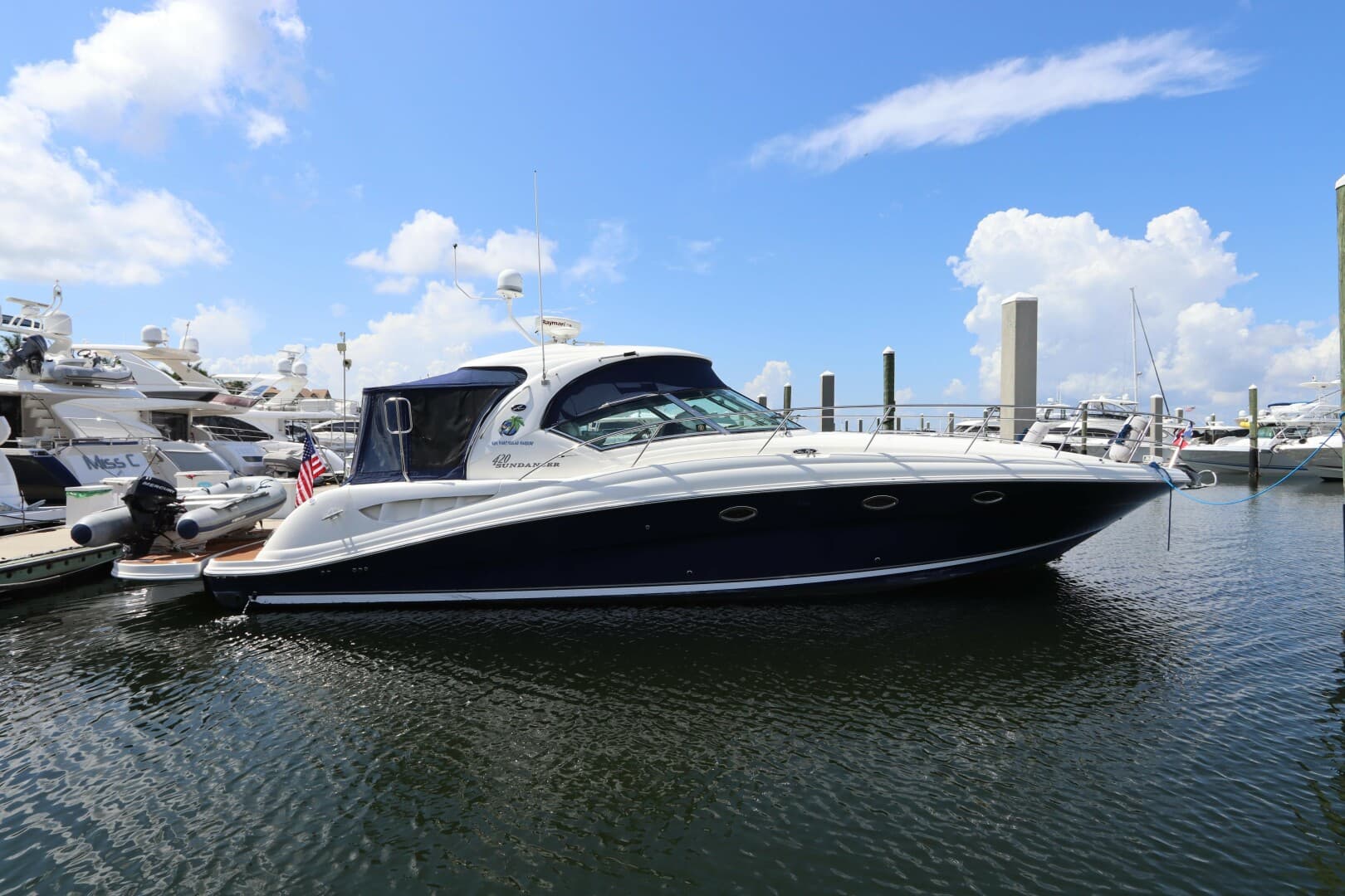 2004 Sea Ray 420 Sundancer — photo 1