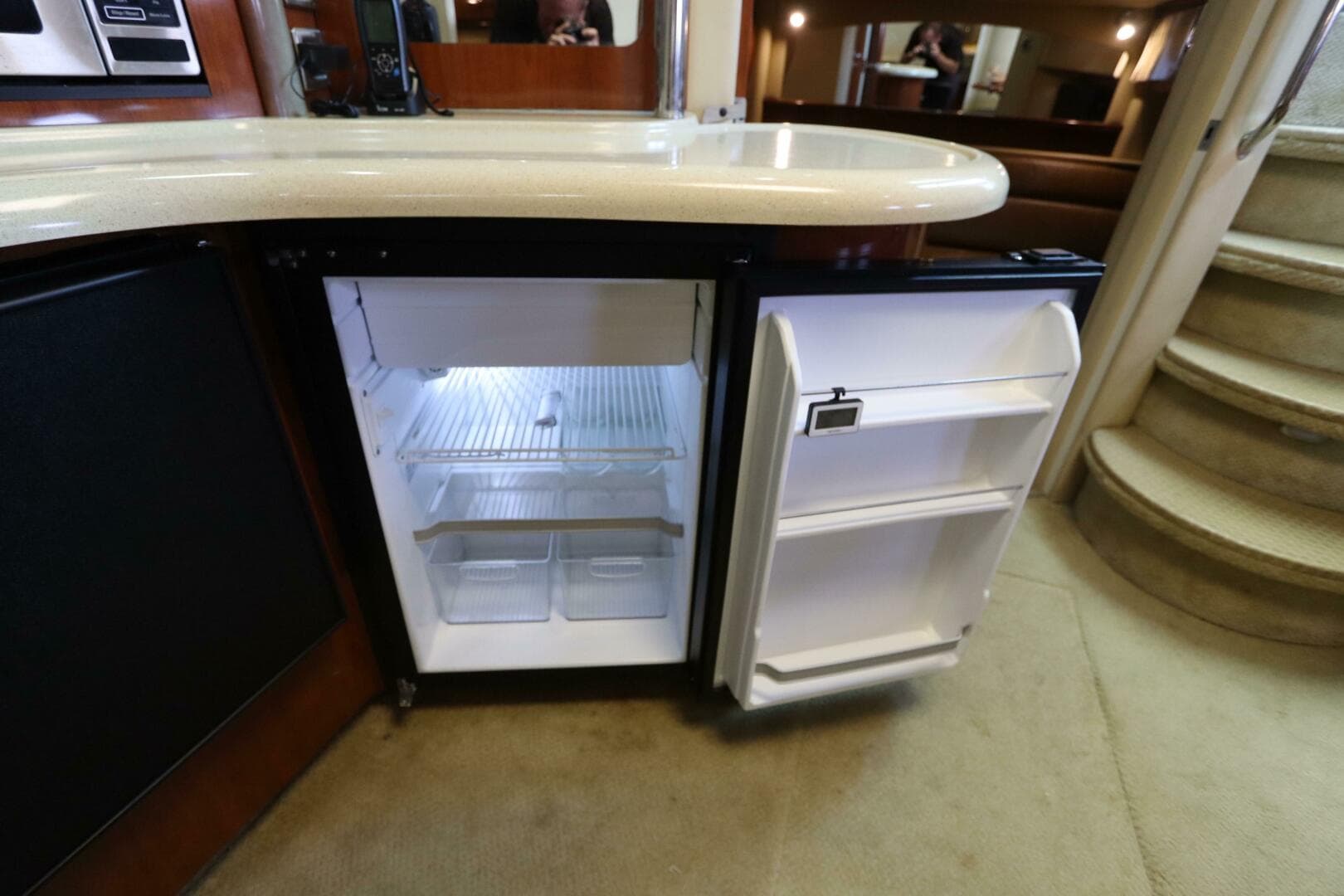 2004 Sea Ray 420 Sundancer — photo 33