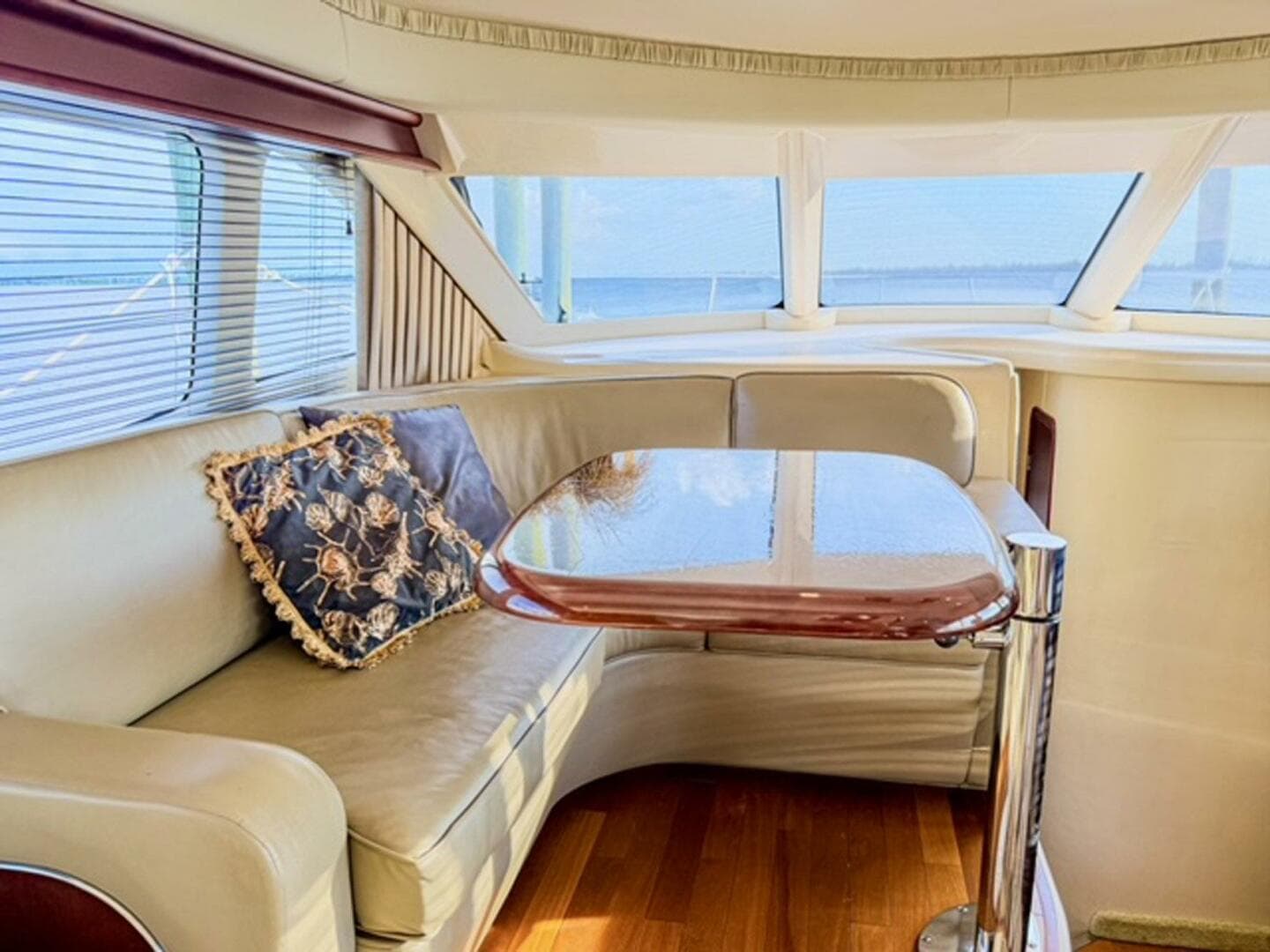 2008 Sea Ray 44 Sedan Bridge — photo 12